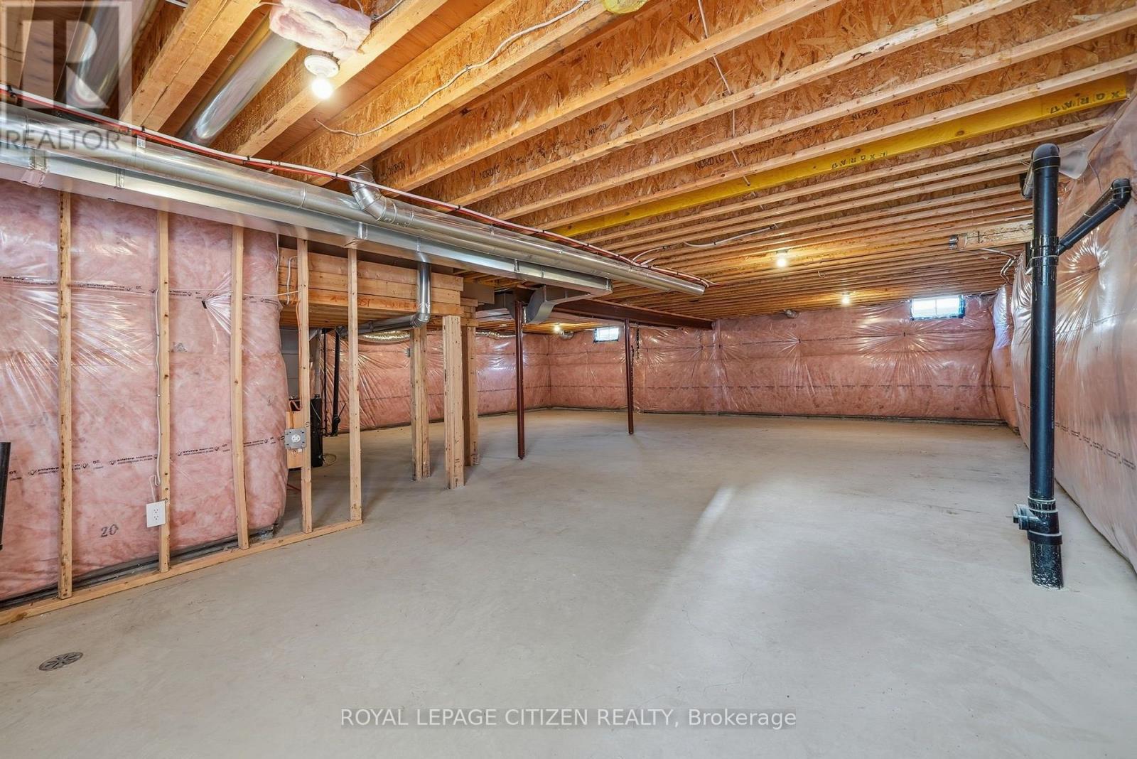 18 Mckay Avenue, Kawartha Lakes (Lindsay), Ontario  K9V 0R2 - Photo 40 - X13883258