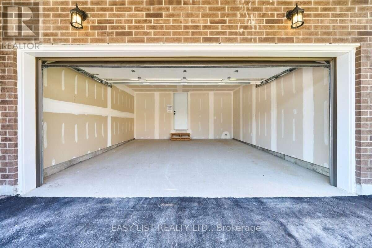 27 Addyman Crescent, Clarington (Newcastle), Ontario  L1B 0X4 - Photo 8 - E13884944