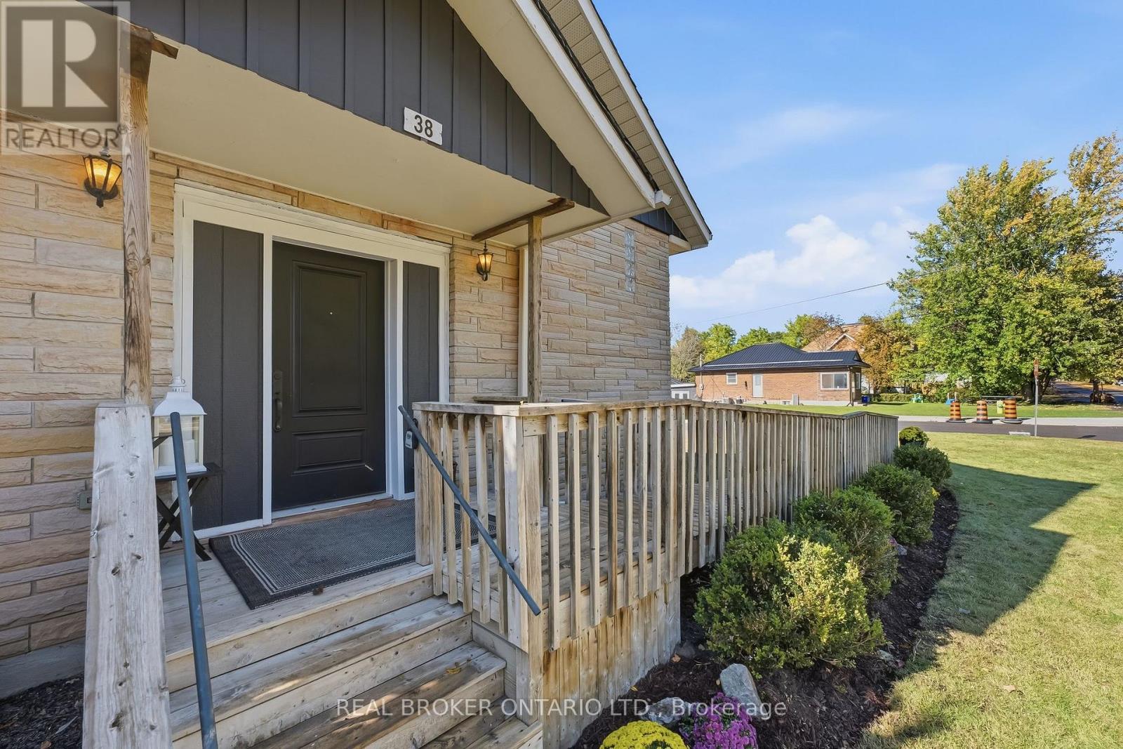 38 Queen Street, Asphodel-Norwood (Norwood), Ontario  K0L 2V0 - Photo 3 - X14013990