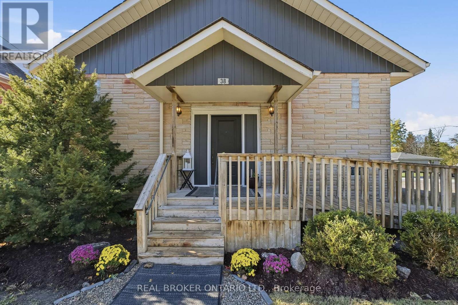 38 Queen Street, Asphodel-Norwood (Norwood), Ontario  K0L 2V0 - Photo 7 - X14013990
