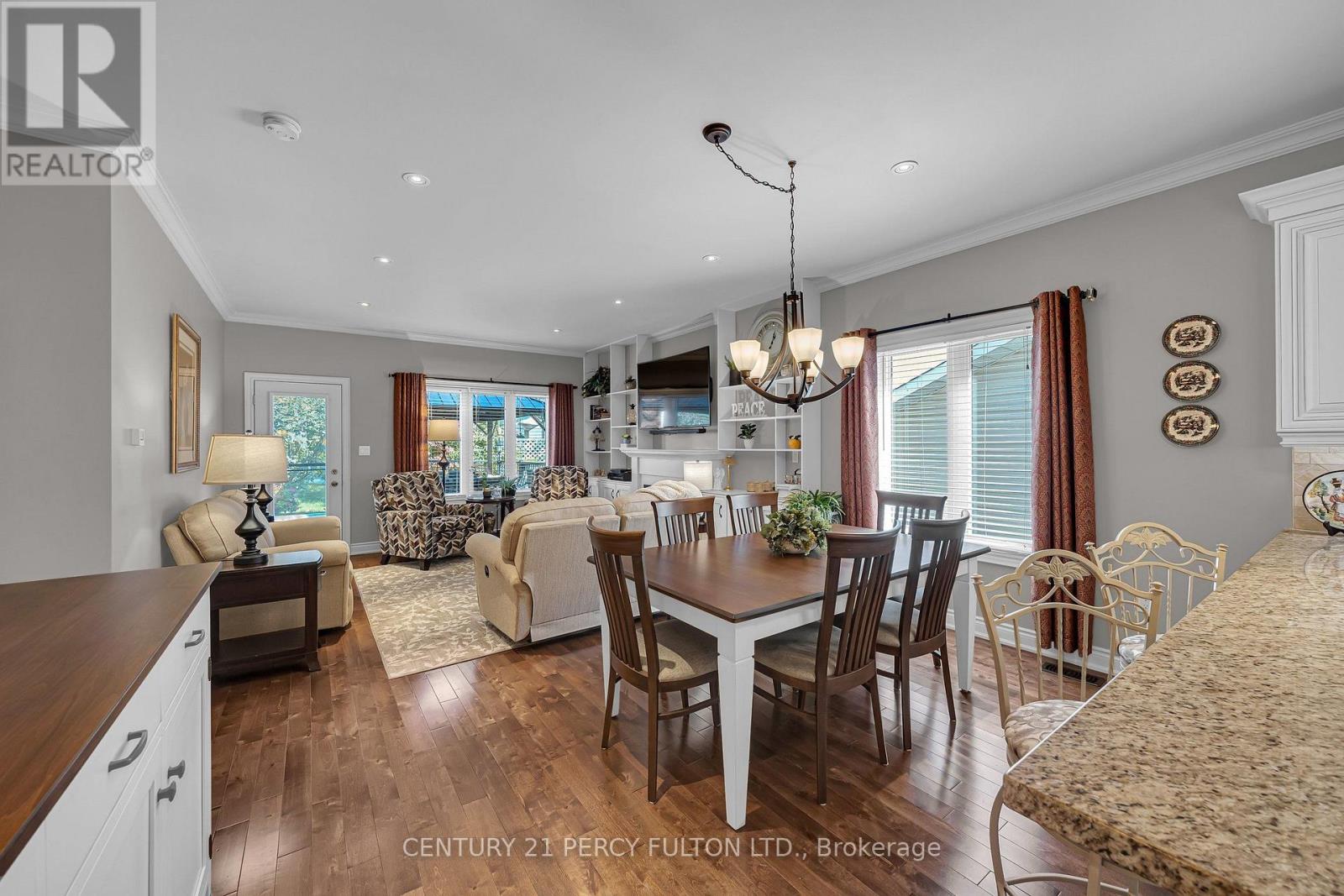 7 Eastbank Road, Clarington (Newcastle), Ontario  L1B 1B7 - Photo 11 - E14027428
