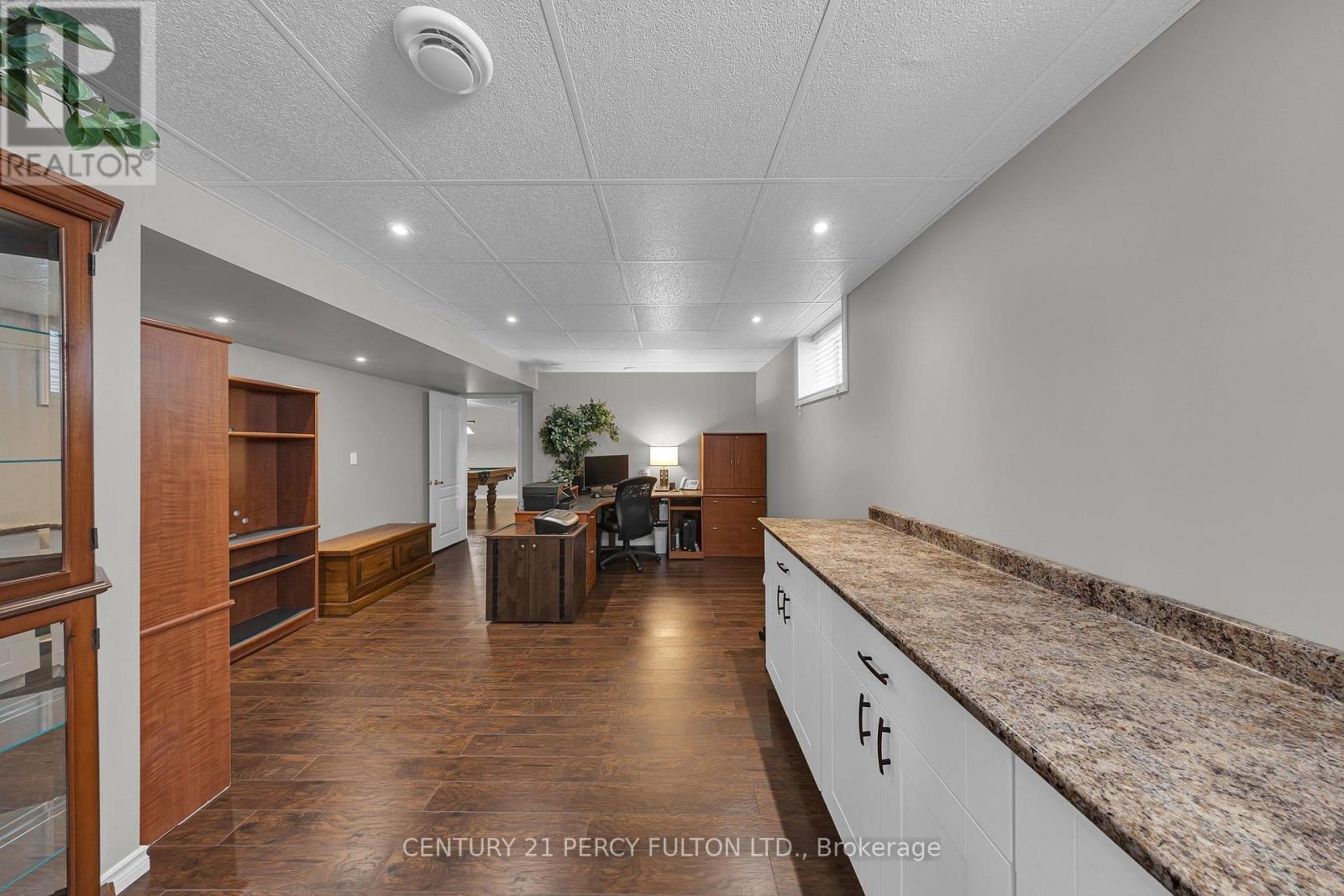 7 Eastbank Road, Clarington (Newcastle), Ontario  L1B 1B7 - Photo 33 - E14027428