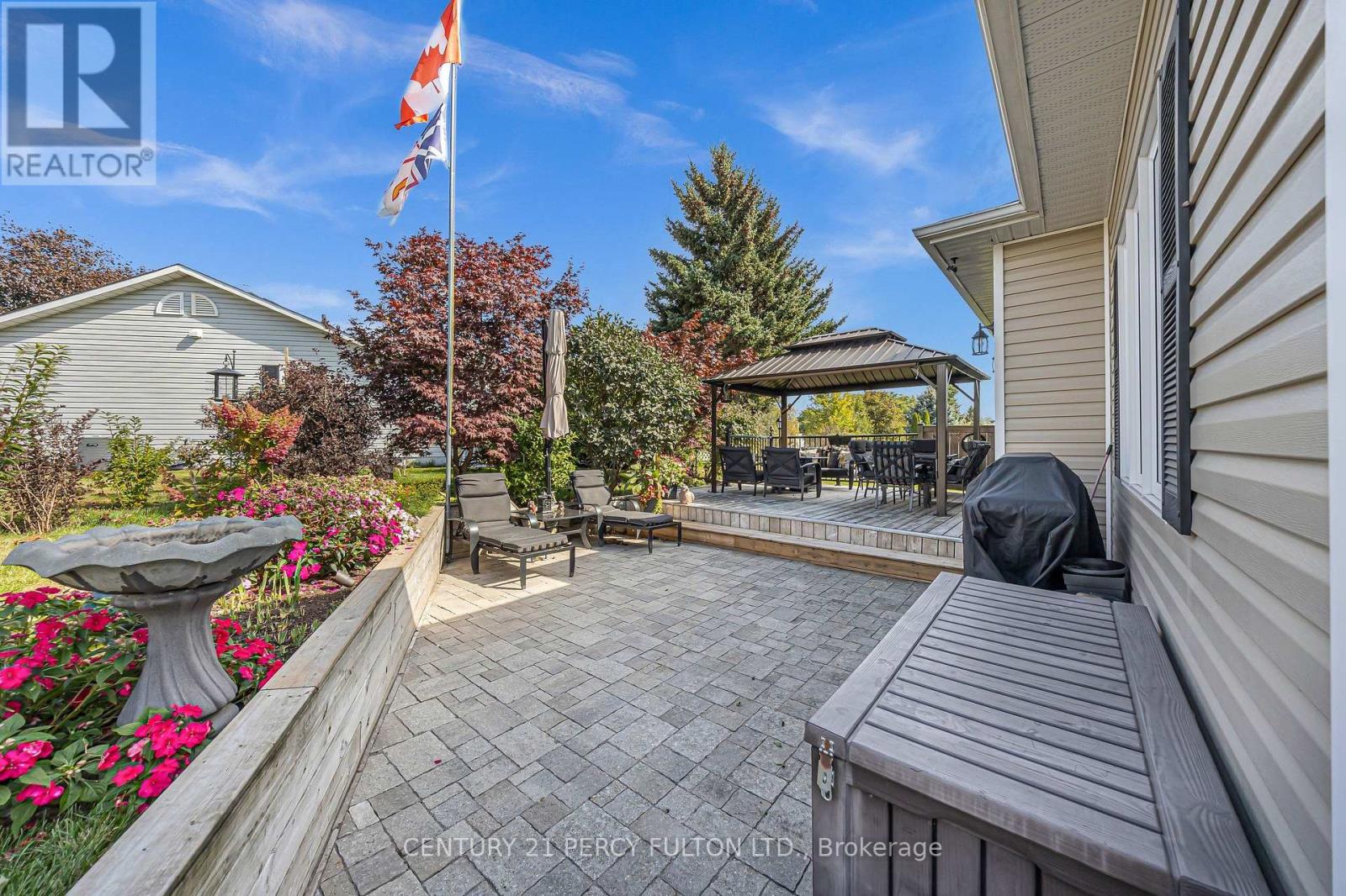 7 Eastbank Road, Clarington (Newcastle), Ontario  L1B 1B7 - Photo 36 - E14027428