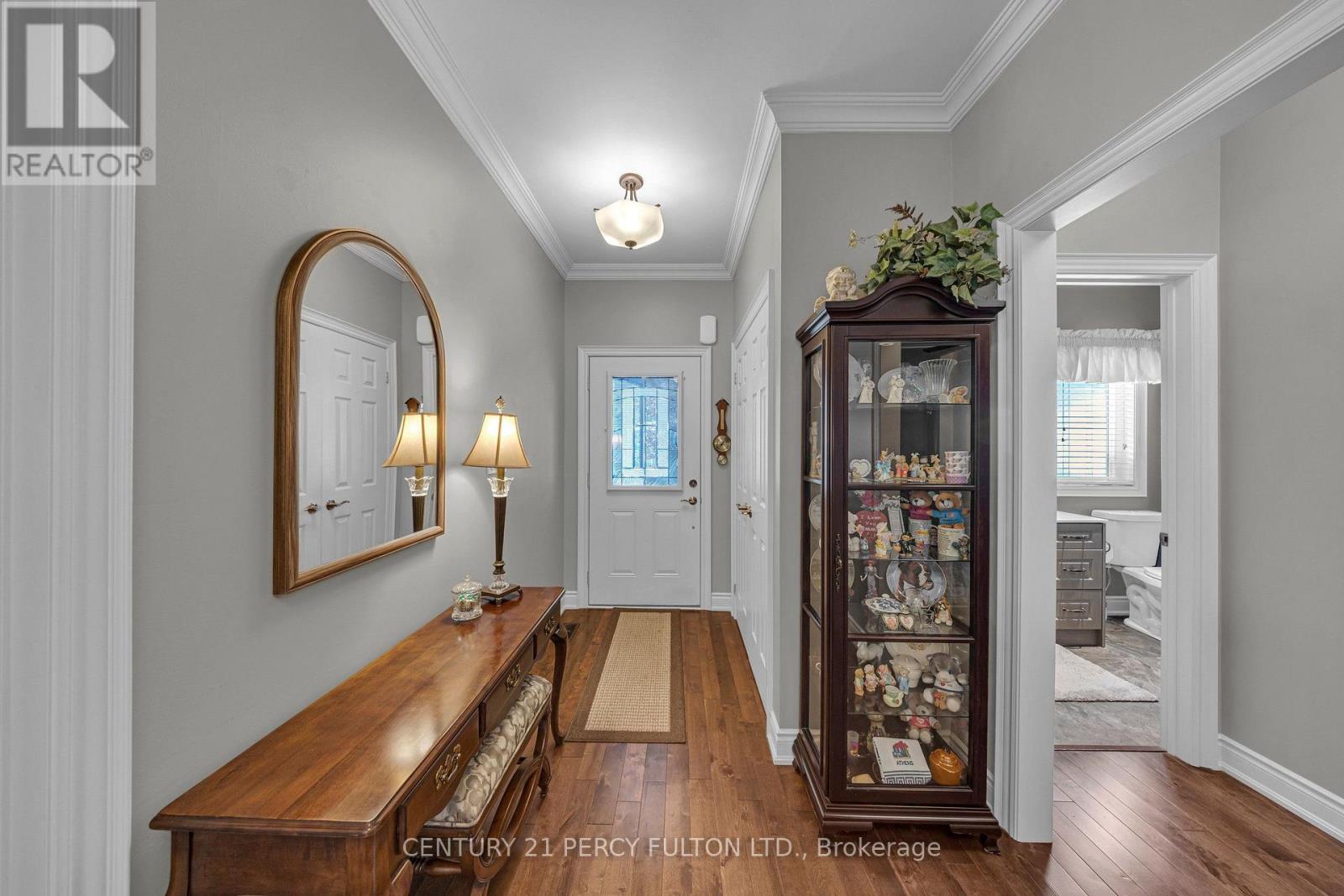 7 Eastbank Road, Clarington (Newcastle), Ontario  L1B 1B7 - Photo 6 - E14027428