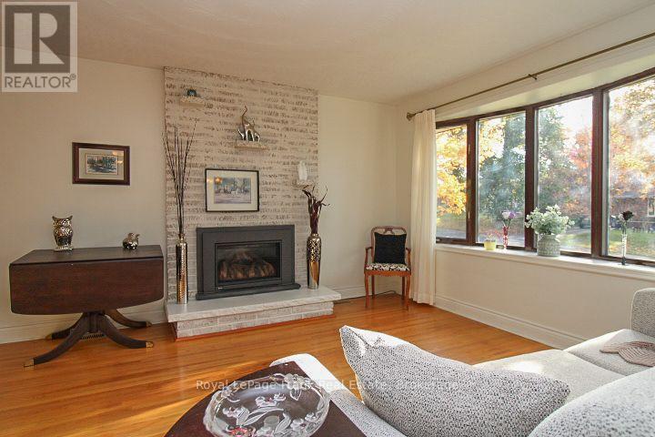 62 Springbrook Drive, Peterborough (Monaghan Ward 2), Ontario  K9J 1L1 - Photo 5 - X14028890