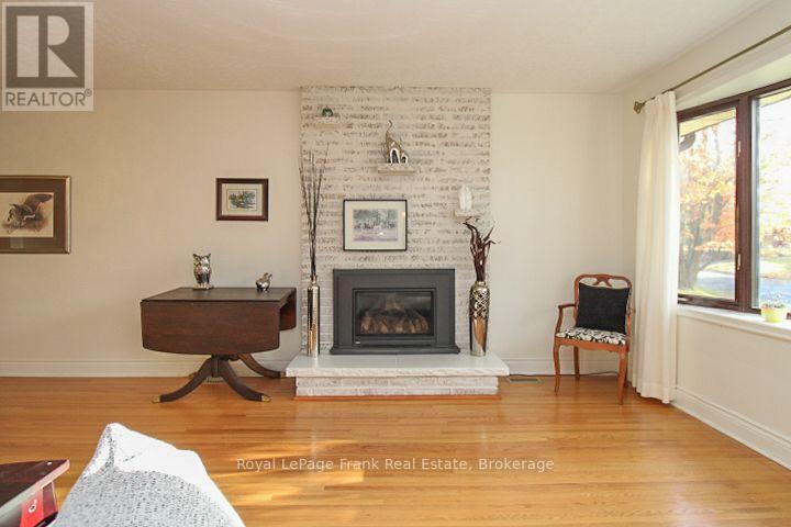 62 Springbrook Drive, Peterborough (Monaghan Ward 2), Ontario  K9J 1L1 - Photo 7 - X14028890