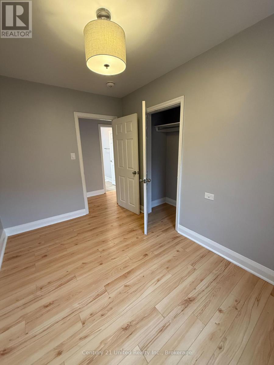 Main Floor - 1055 Western Avenue, Peterborough (Otonabee Ward 1), Ontario  K9J 5W5 - Photo 10 - X14030586