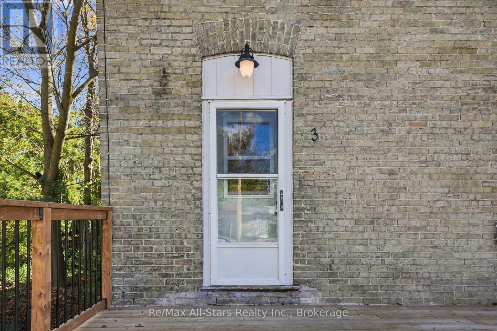 3 Bertie Street, Kawartha Lakes (Lindsay), Ontario  K9V 1H9 - Photo 6 - X14032196