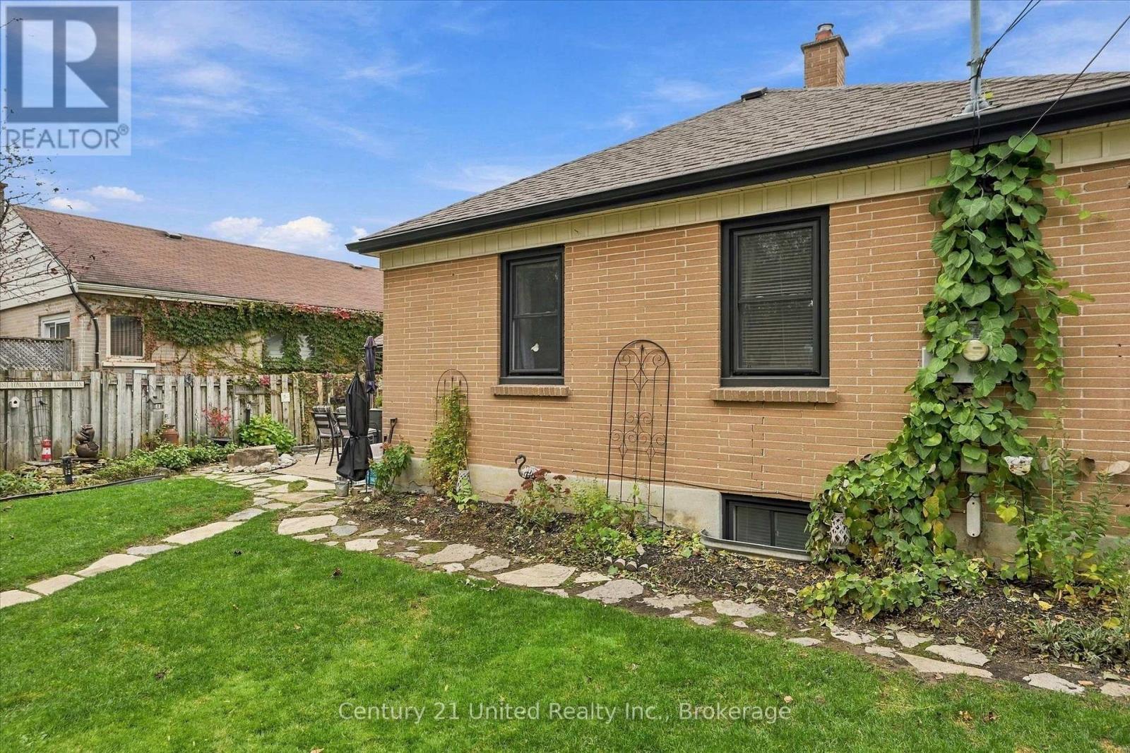 151 Elizabeth Avenue, Peterborough (Northcrest Ward 5), Ontario  K9H 5E2 - Photo 49 - X14081492