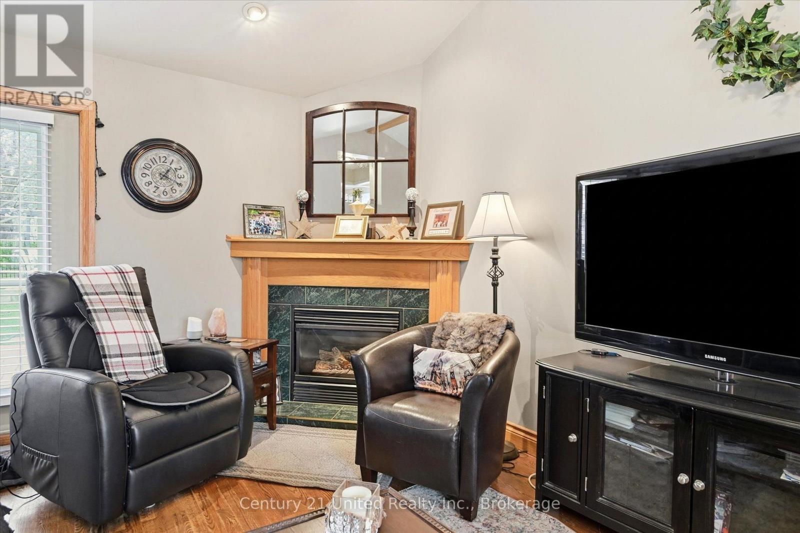 151 Elizabeth Avenue, Peterborough (Northcrest Ward 5), Ontario  K9H 5E2 - Photo 8 - X14081492