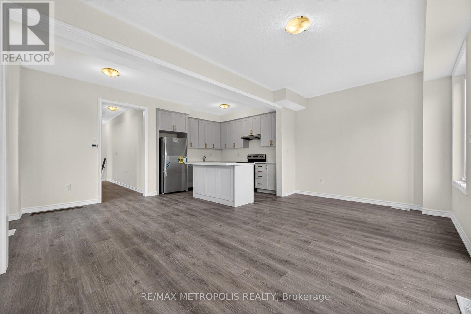 113 Watts Mews, Kawartha Lakes (Lindsay), Ontario  K9V 5V4 - Photo 4 - X14083188