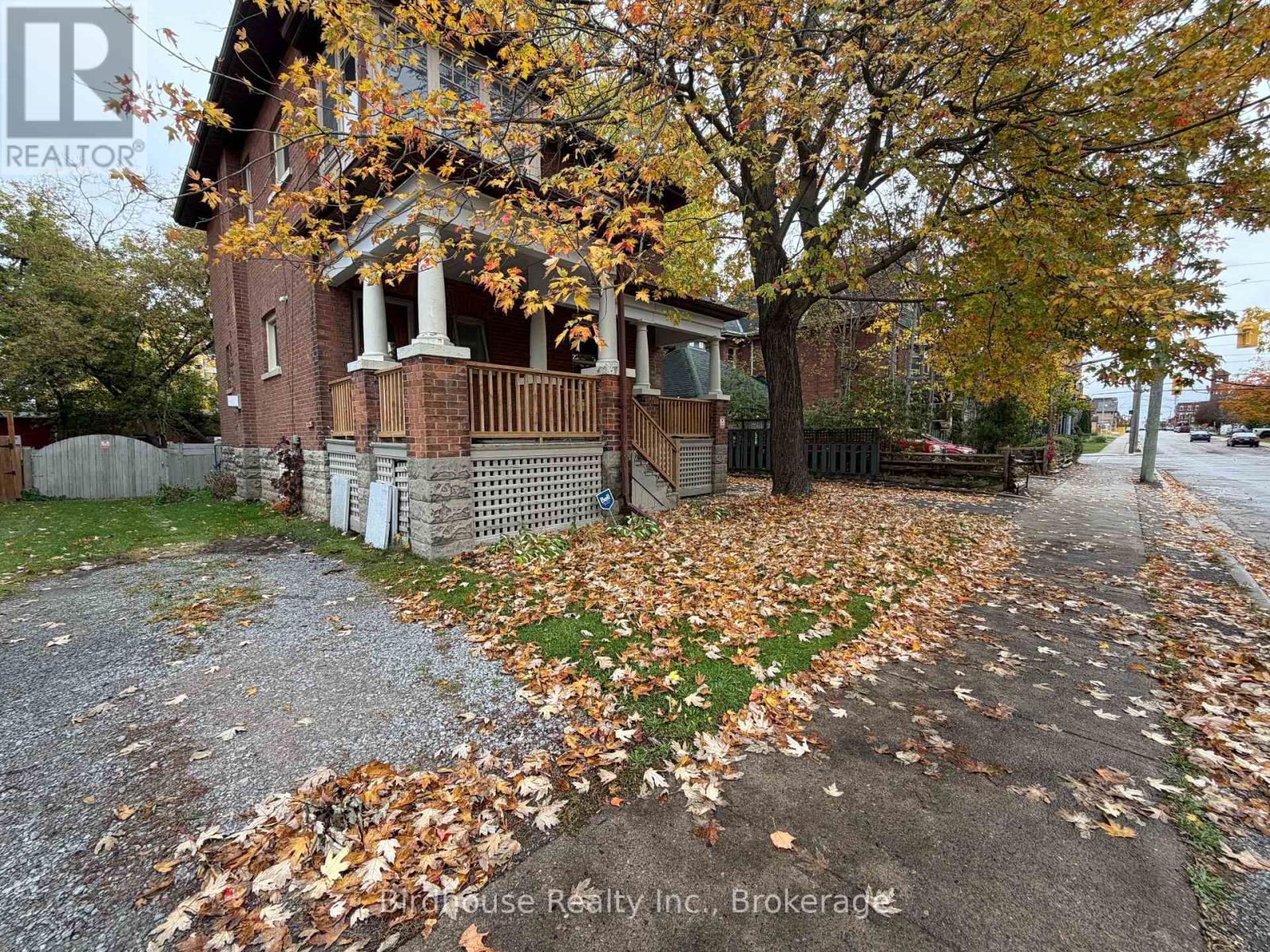 44 Cambridge Street N, Kawartha Lakes (Lindsay), Ontario  K9V 4C7 - Photo 3 - X14083996