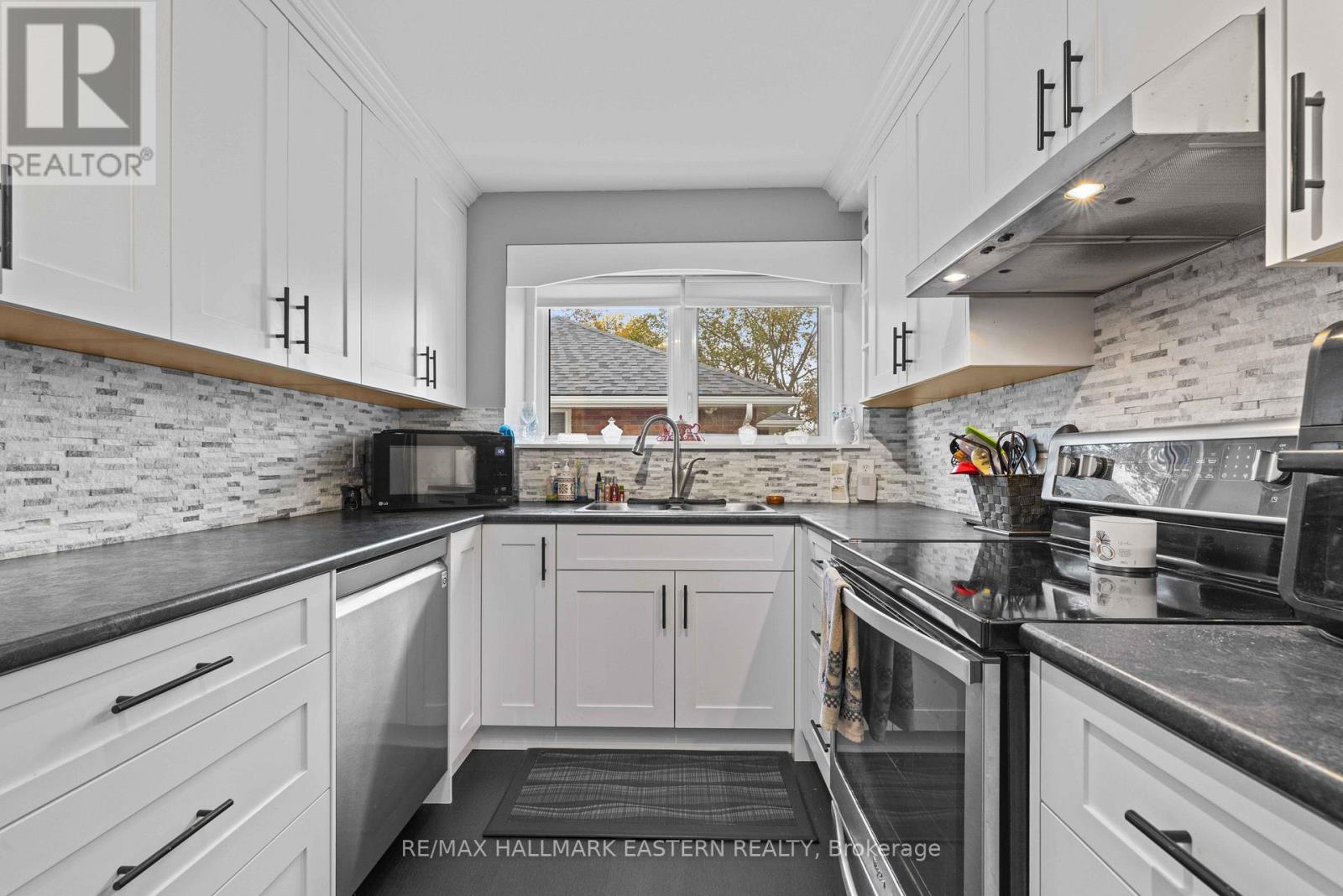 612 Crawford Drive, Peterborough (Otonabee Ward 1), Ontario  K9J 3W7 - Photo 13 - X14084414