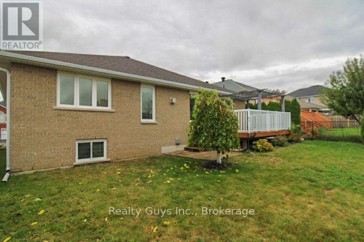 1682 Keppler Crescent, Peterborough (Monaghan Ward 2), Ontario  K9K 2P5 - Photo 4 - X14087162