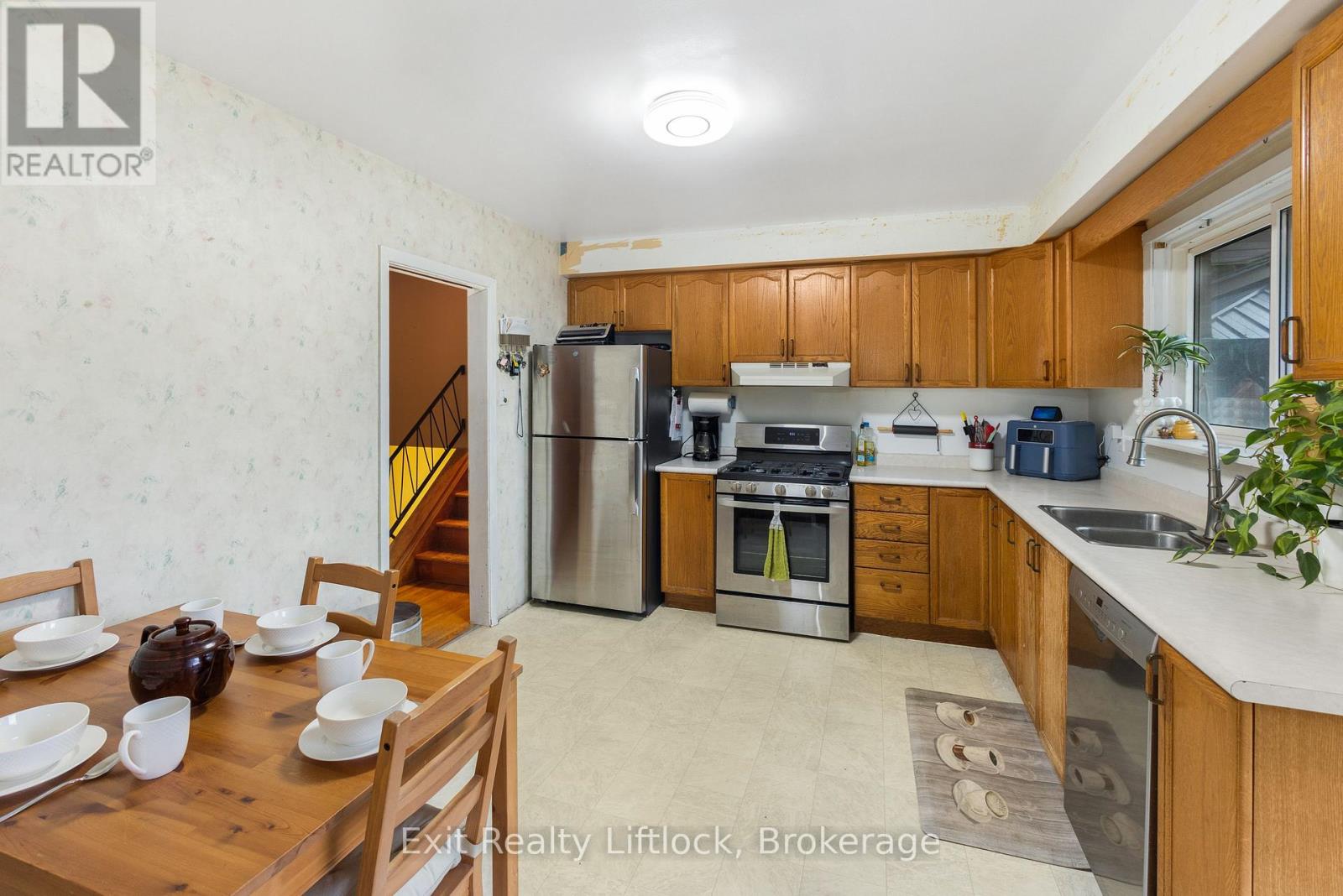 26 Beechwood Drive, Peterborough (Monaghan Ward 2), Ontario  K9J 1M4 - Photo 10 - X14087250