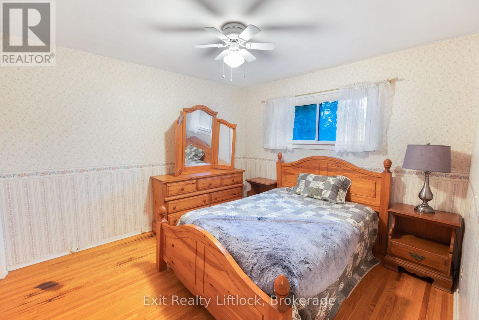 26 Beechwood Drive, Peterborough (Monaghan Ward 2), Ontario  K9J 1M4 - Photo 8 - X14087250