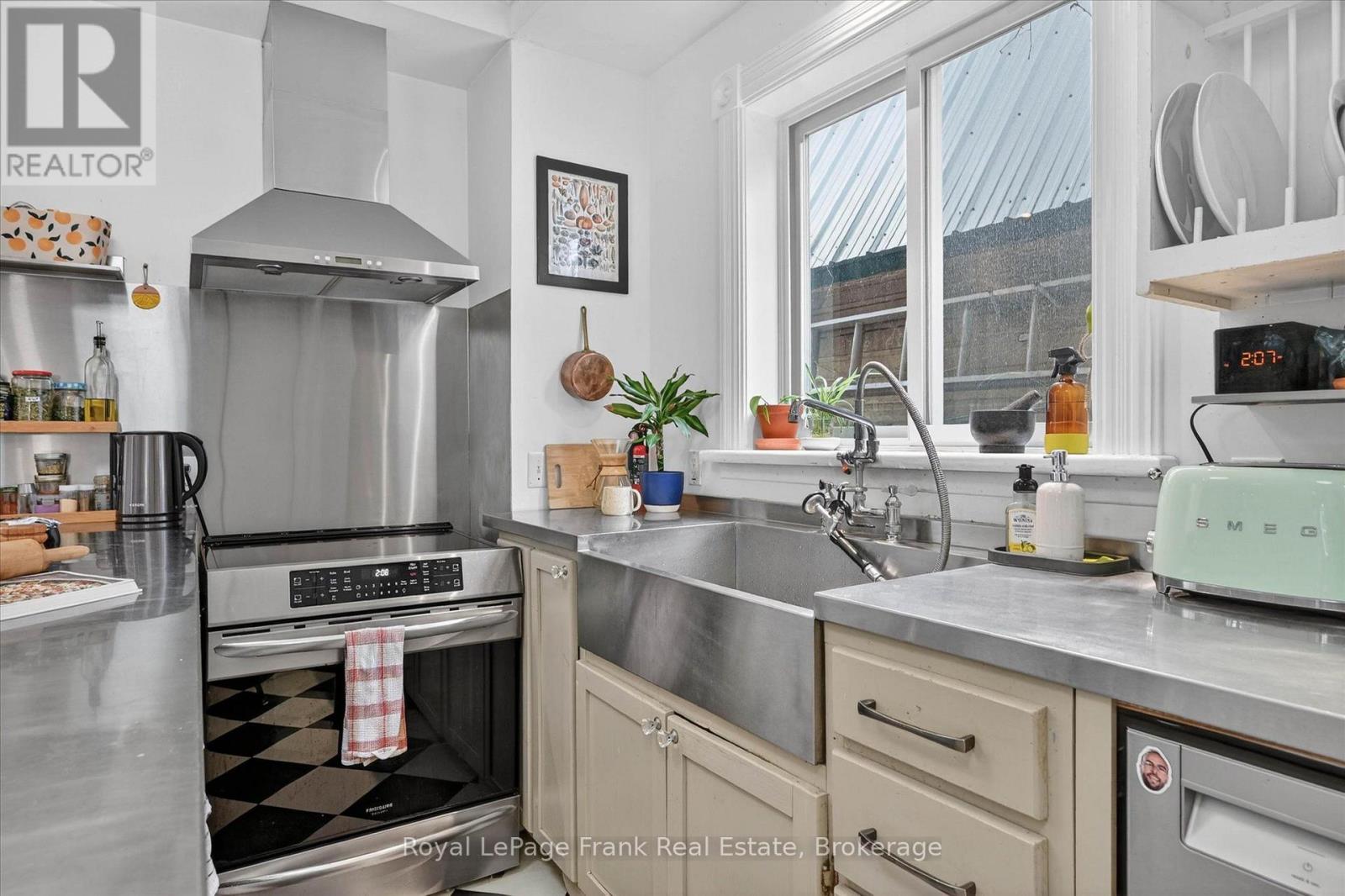 273 William Street, Peterborough (Town Ward 3), Ontario  K9J 5E5 - Photo 12 - X14087730
