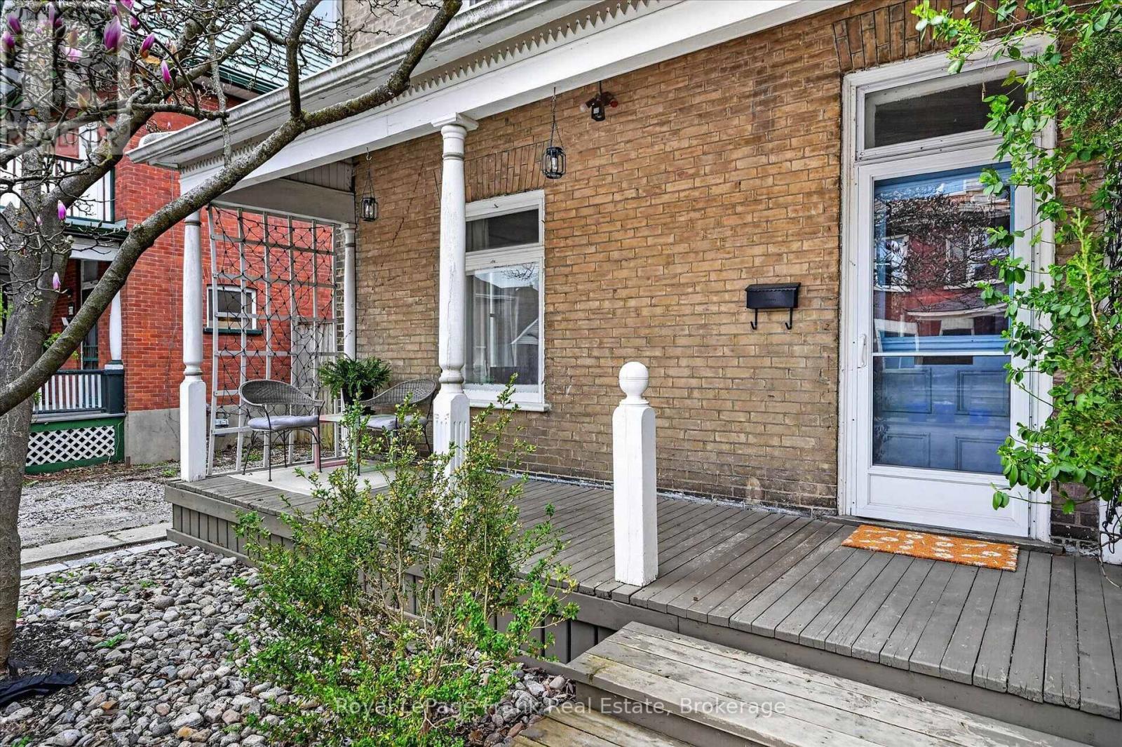 273 William Street, Peterborough (Town Ward 3), Ontario  K9J 5E5 - Photo 3 - X14087730