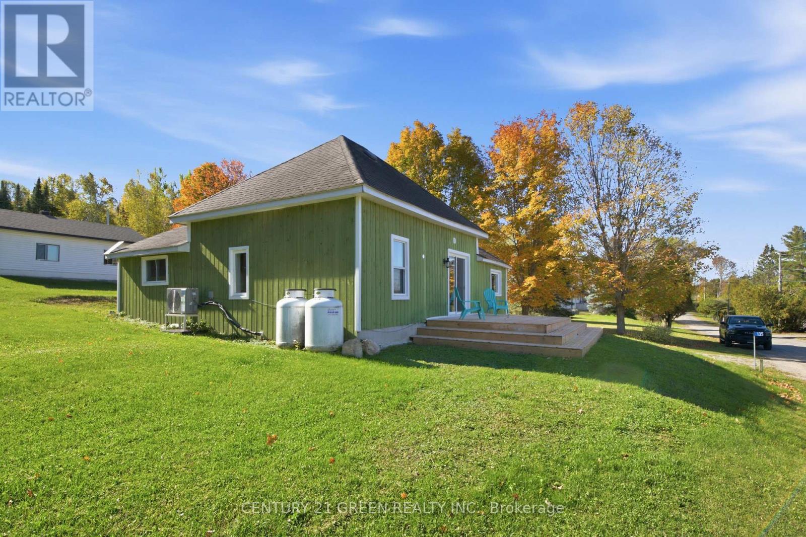 135 Village Street, Hastings Highlands (Herschel Ward), Ontario  K0L 1C0 - Photo 4 - X14088094