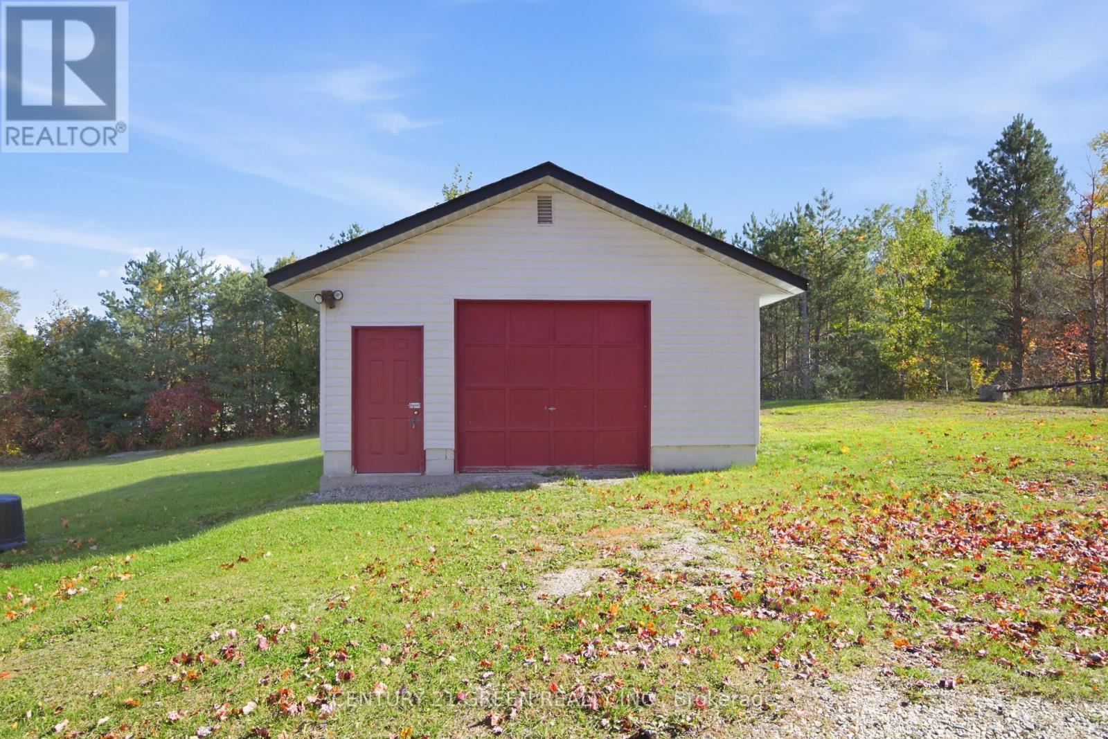 135 Village Street, Hastings Highlands (Herschel Ward), Ontario  K0L 1C0 - Photo 8 - X14088094