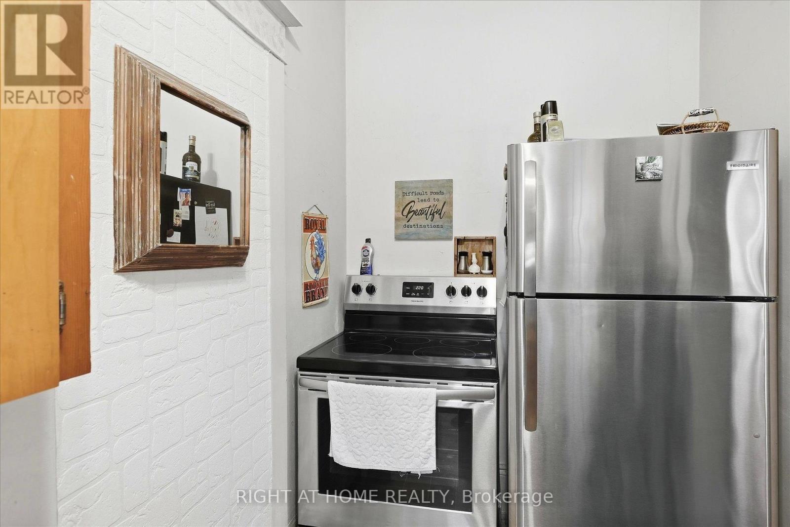 33 Melbourne Street W, Kawartha Lakes (Lindsay), Ontario  K9V 2S7 - Photo 13 - X14089814