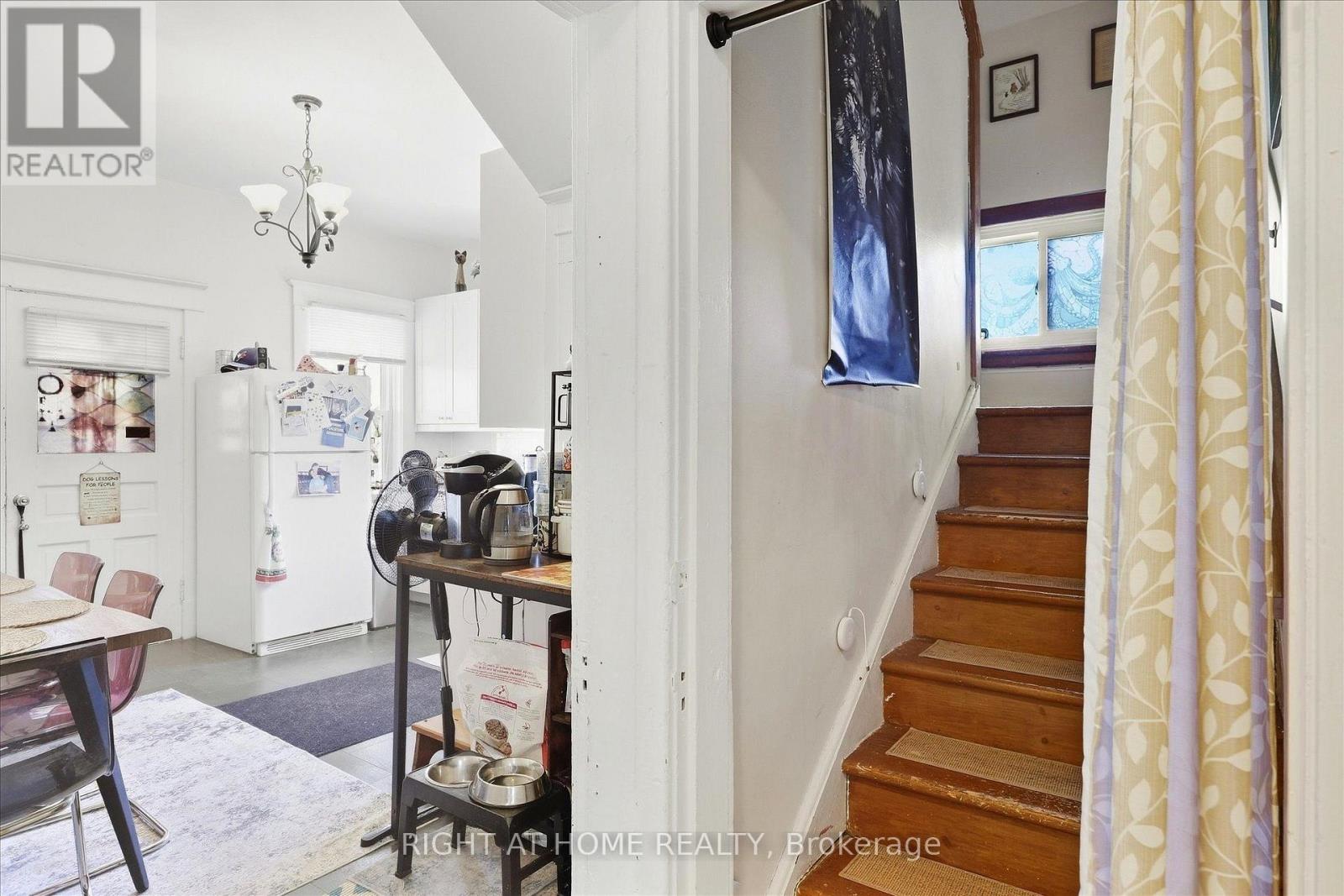 33 Melbourne Street W, Kawartha Lakes (Lindsay), Ontario  K9V 2S7 - Photo 23 - X14089814