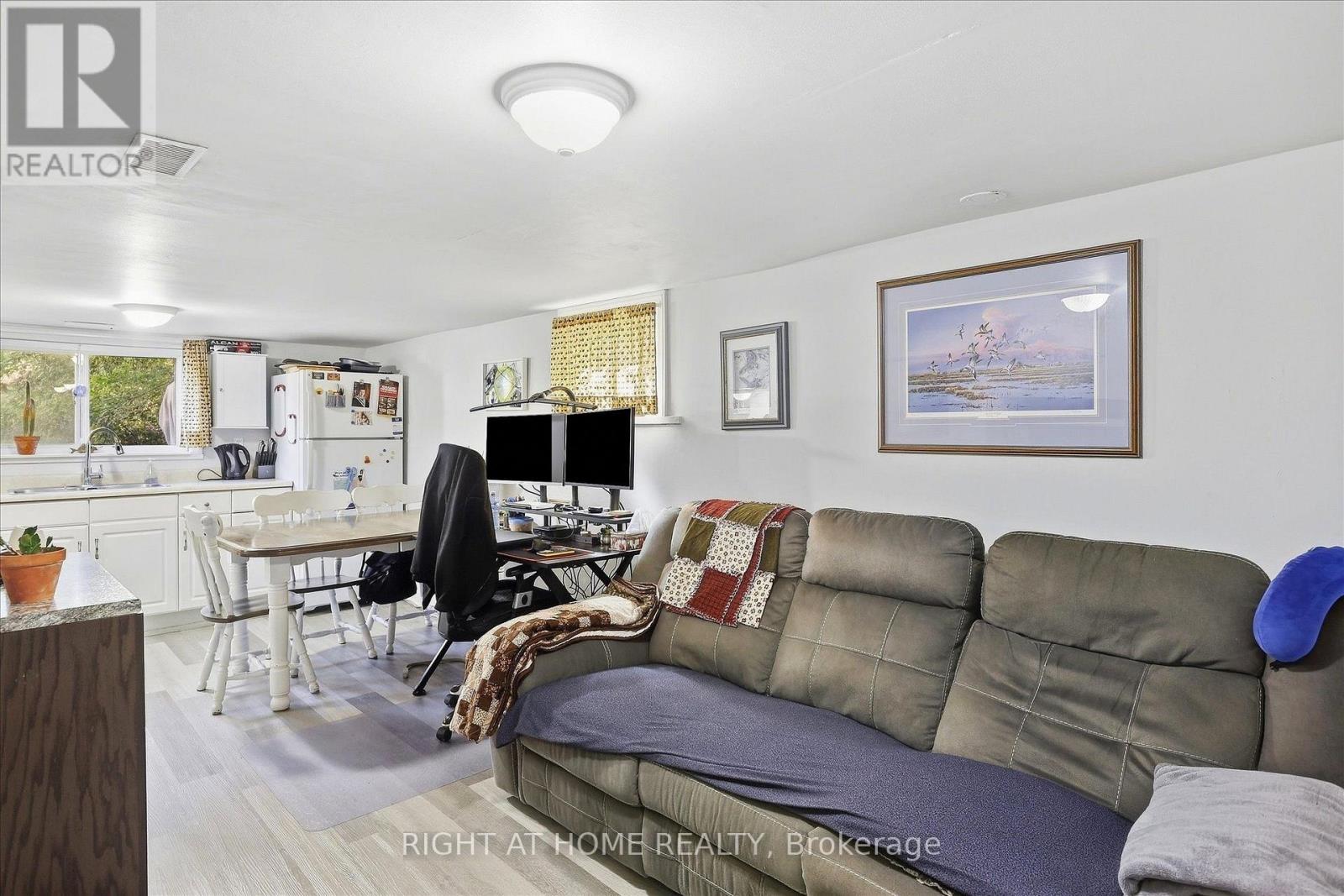 33 Melbourne Street W, Kawartha Lakes (Lindsay), Ontario  K9V 2S7 - Photo 31 - X14089814