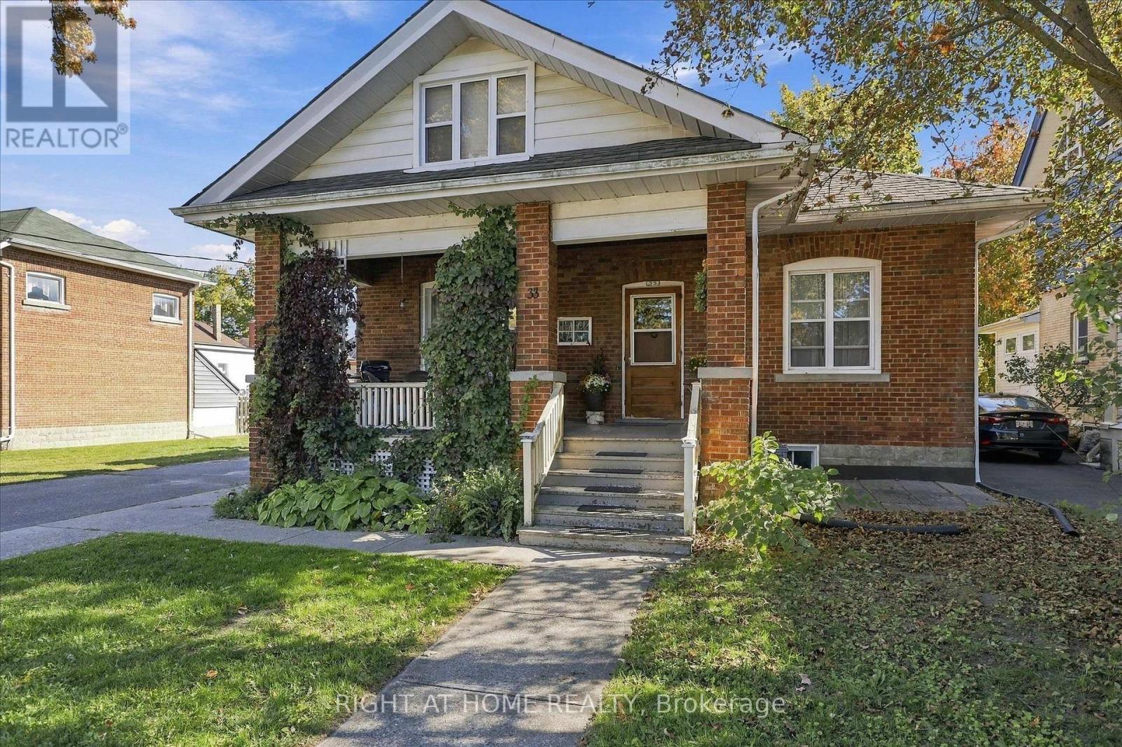 33 Melbourne Street W, Kawartha Lakes (Lindsay), Ontario  K9V 2S7 - Photo 4 - X14089814