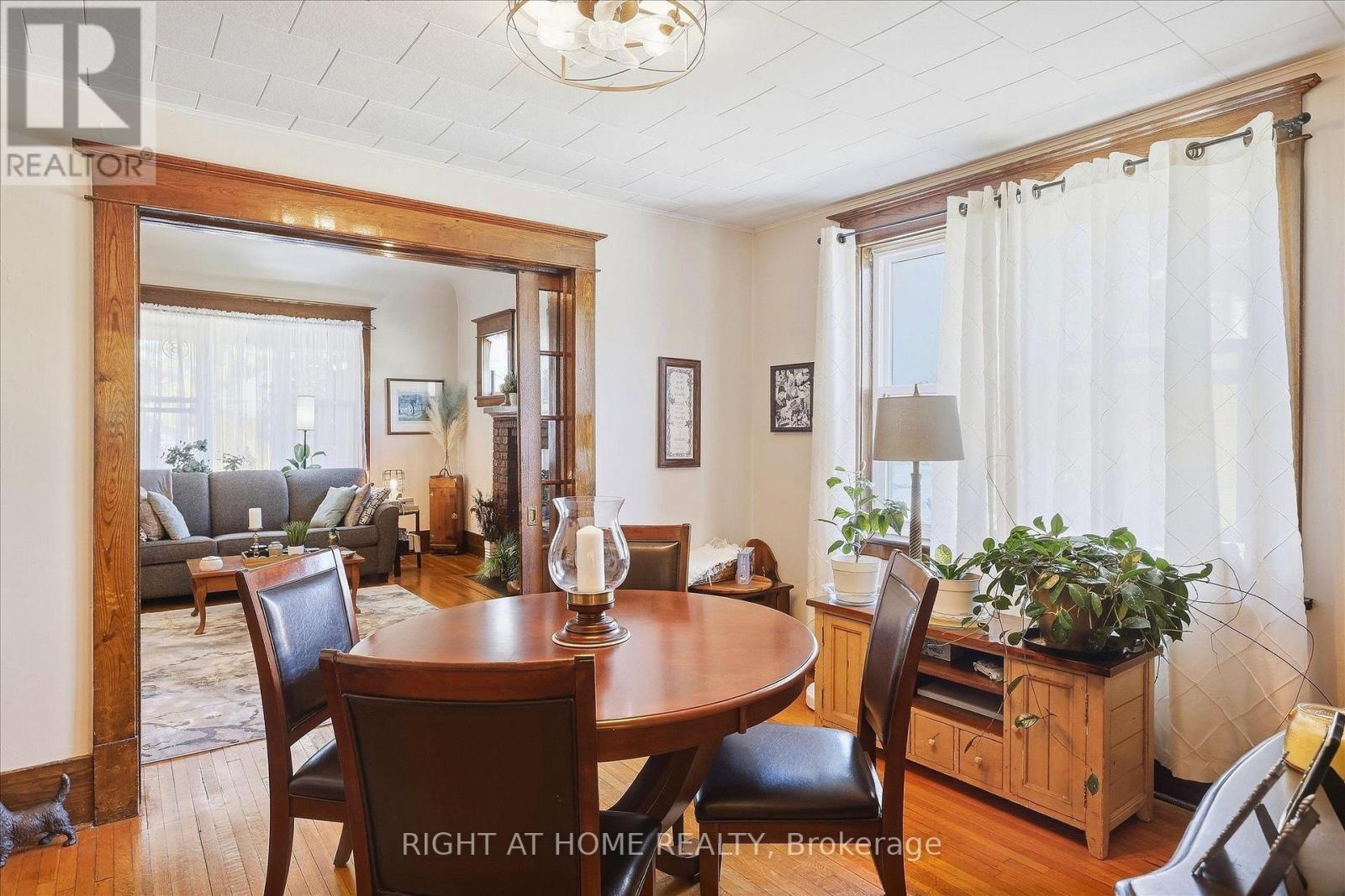 33 Melbourne Street W, Kawartha Lakes (Lindsay), Ontario  K9V 2S7 - Photo 9 - X14089814