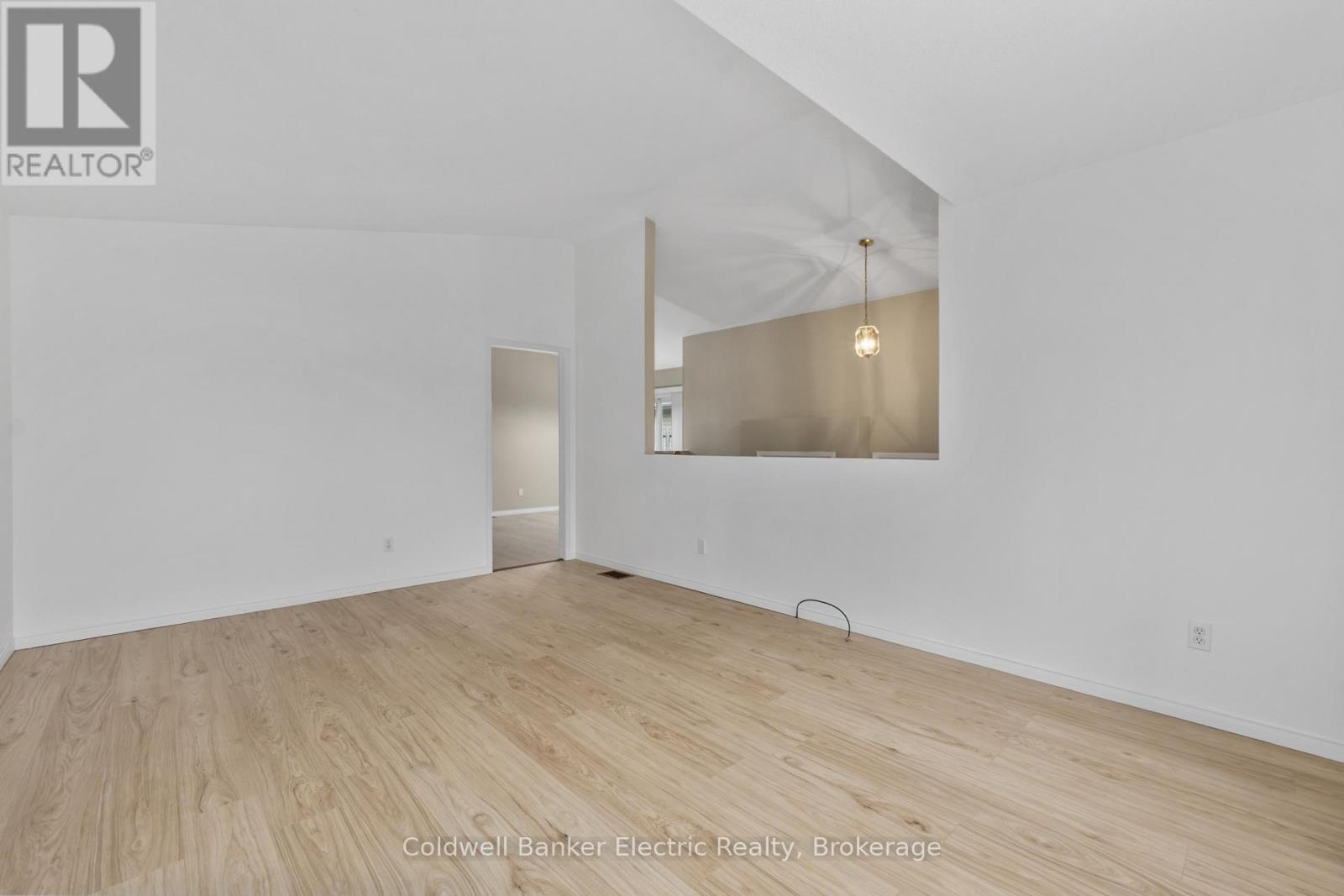 271 Dainton Drive, Peterborough, Ontario  K9H 7N6 - Photo 6 - X14092530
