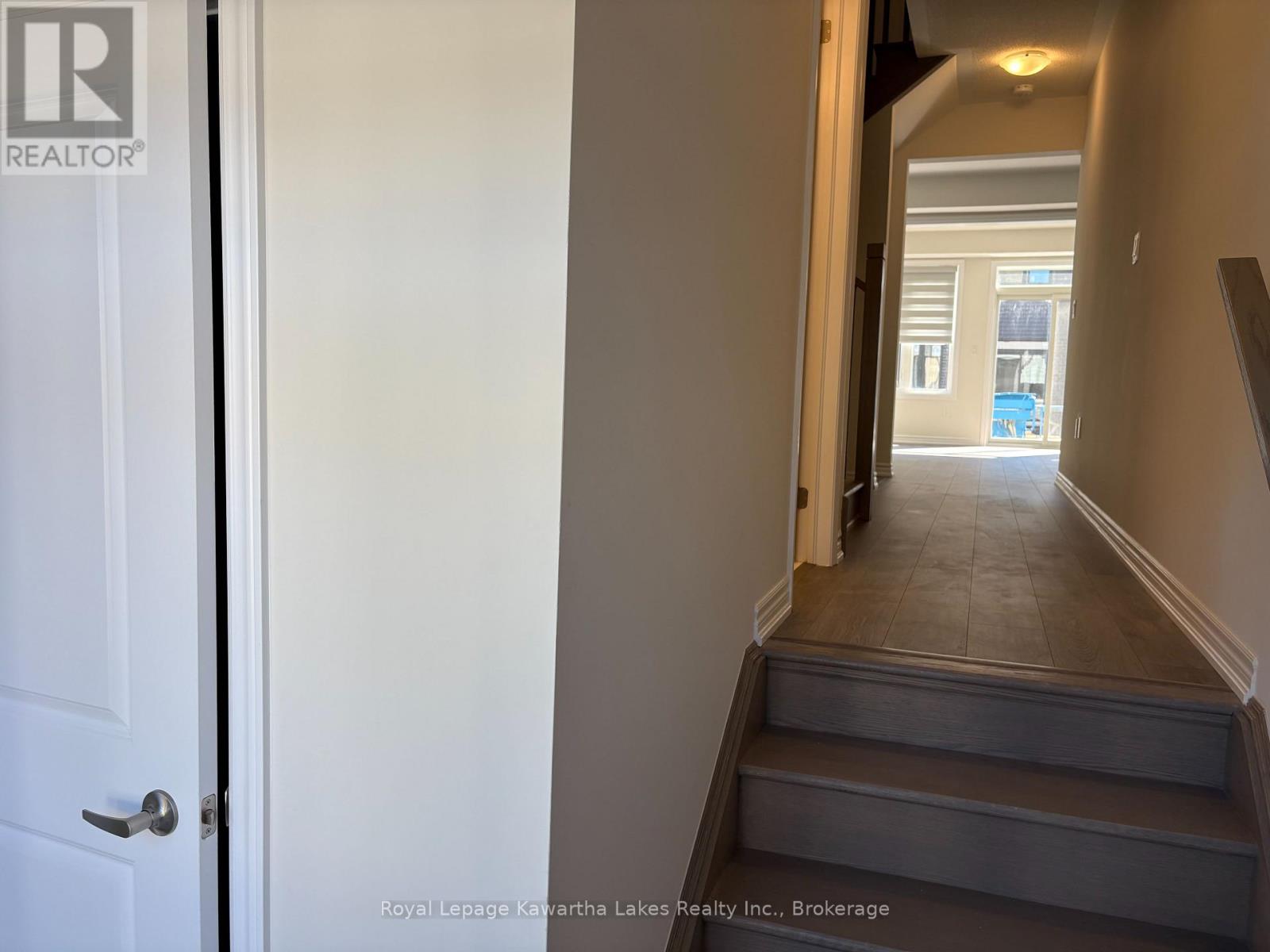 28 Ingle Way, Kawartha Lakes (Lindsay), Ontario  K9V 0T5 - Photo 3 - X14093204