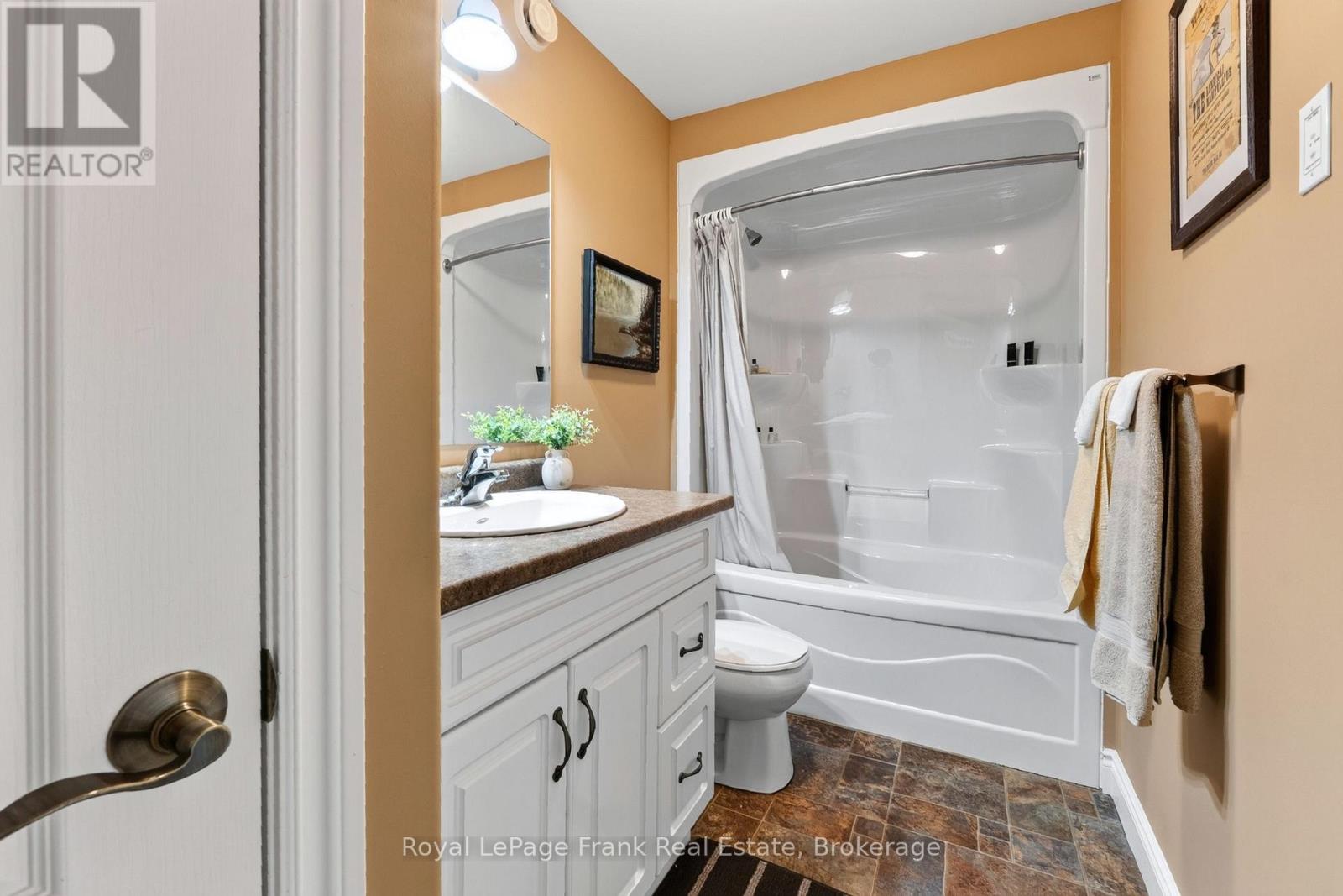 39 Green Arbour Way, Kawartha Lakes (Lindsay), Ontario  K9V 0E7 - Photo 28 - X14093286