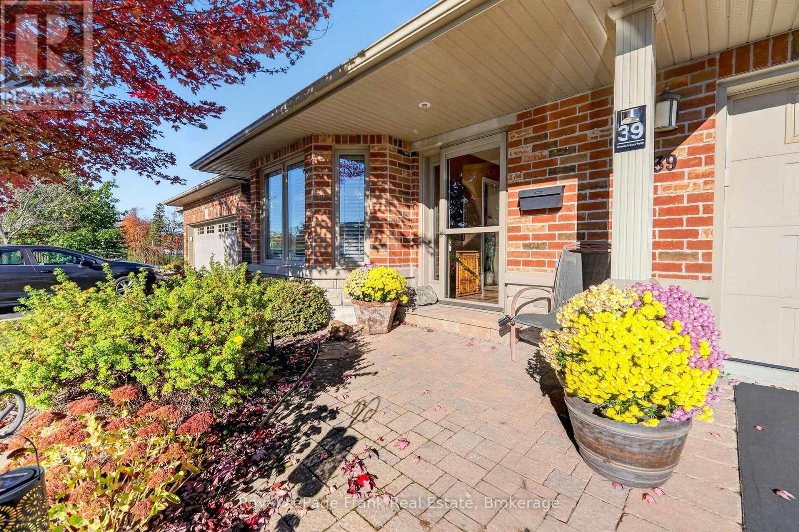 39 Green Arbour Way, Kawartha Lakes (Lindsay), Ontario  K9V 0E7 - Photo 3 - X14093286