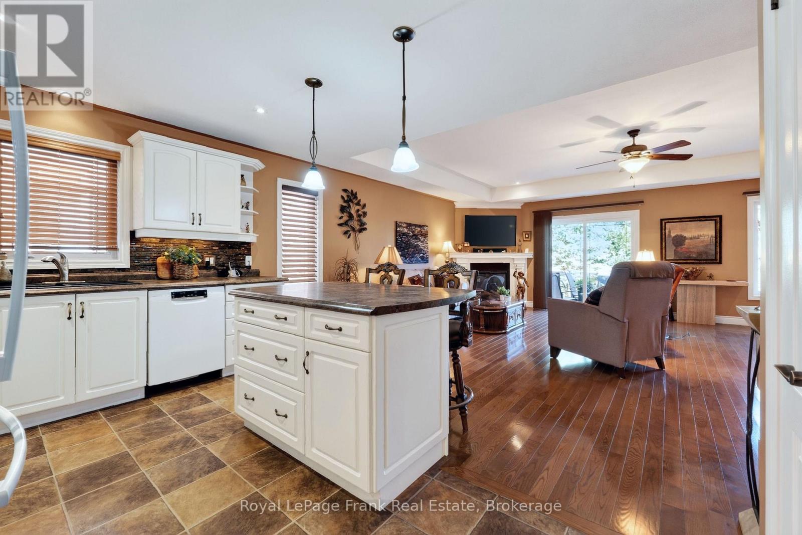 39 Green Arbour Way, Kawartha Lakes (Lindsay), Ontario  K9V 0E7 - Photo 6 - X14093286