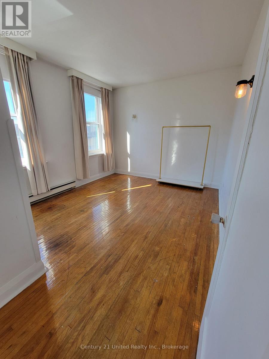 4 - 384 1/2 George Street N, Peterborough (Town Ward 3), Ontario  K9H 3R3 - Photo 2 - X14093360