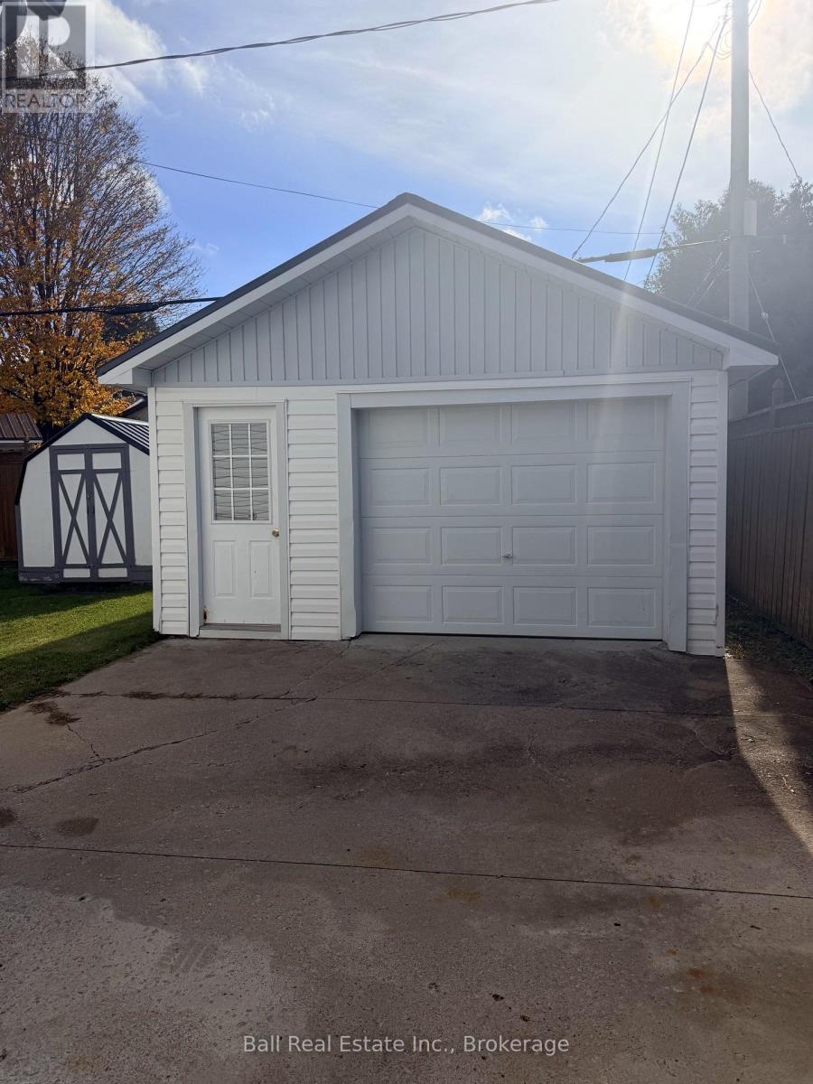 21 Larch Street, Highlands East (Bicroft Ward), Ontario  K0L 1M0 - Photo 2 - X14093610