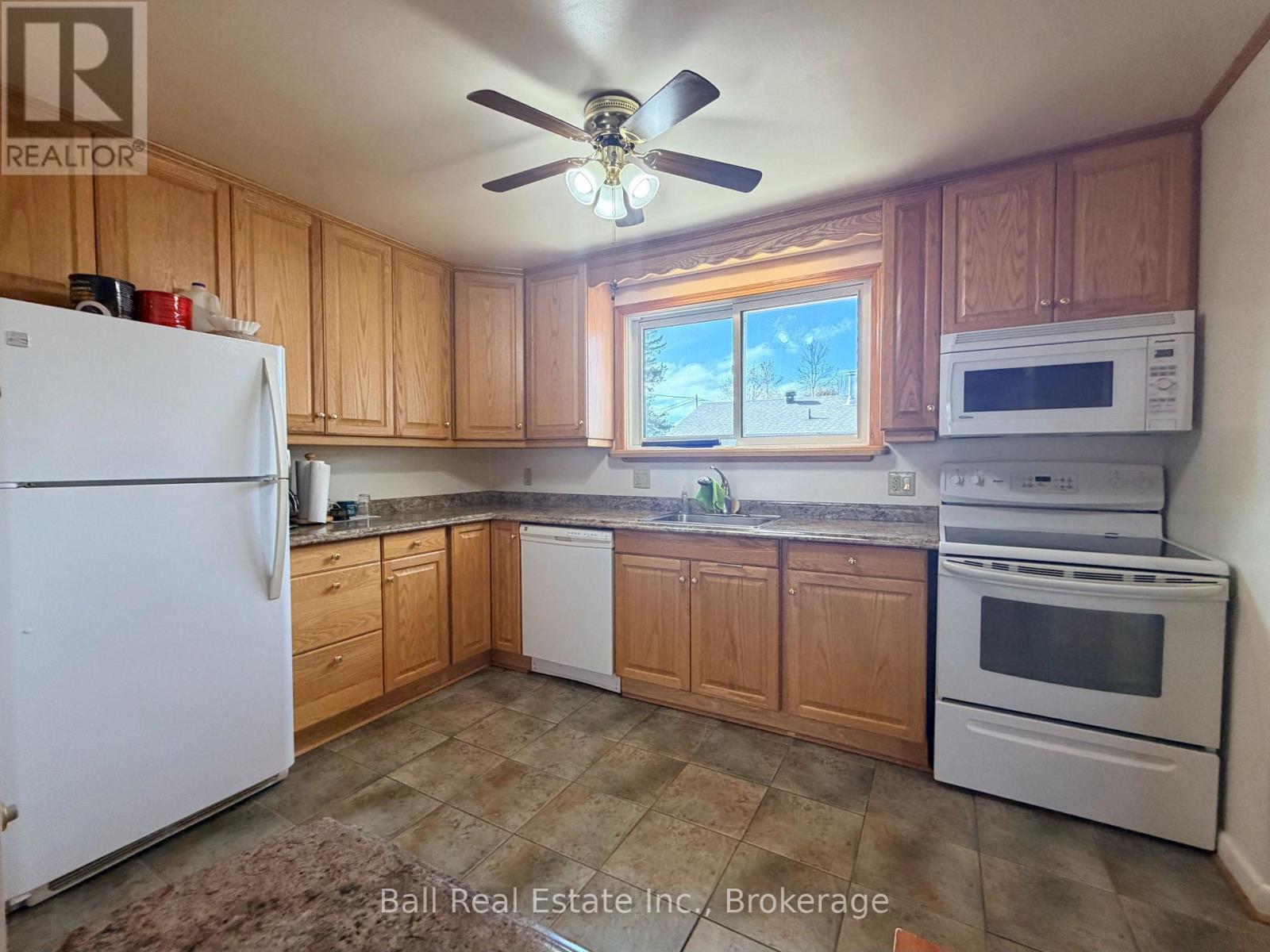 21 Larch Street, Highlands East (Bicroft Ward), Ontario  K0L 1M0 - Photo 8 - X14093610