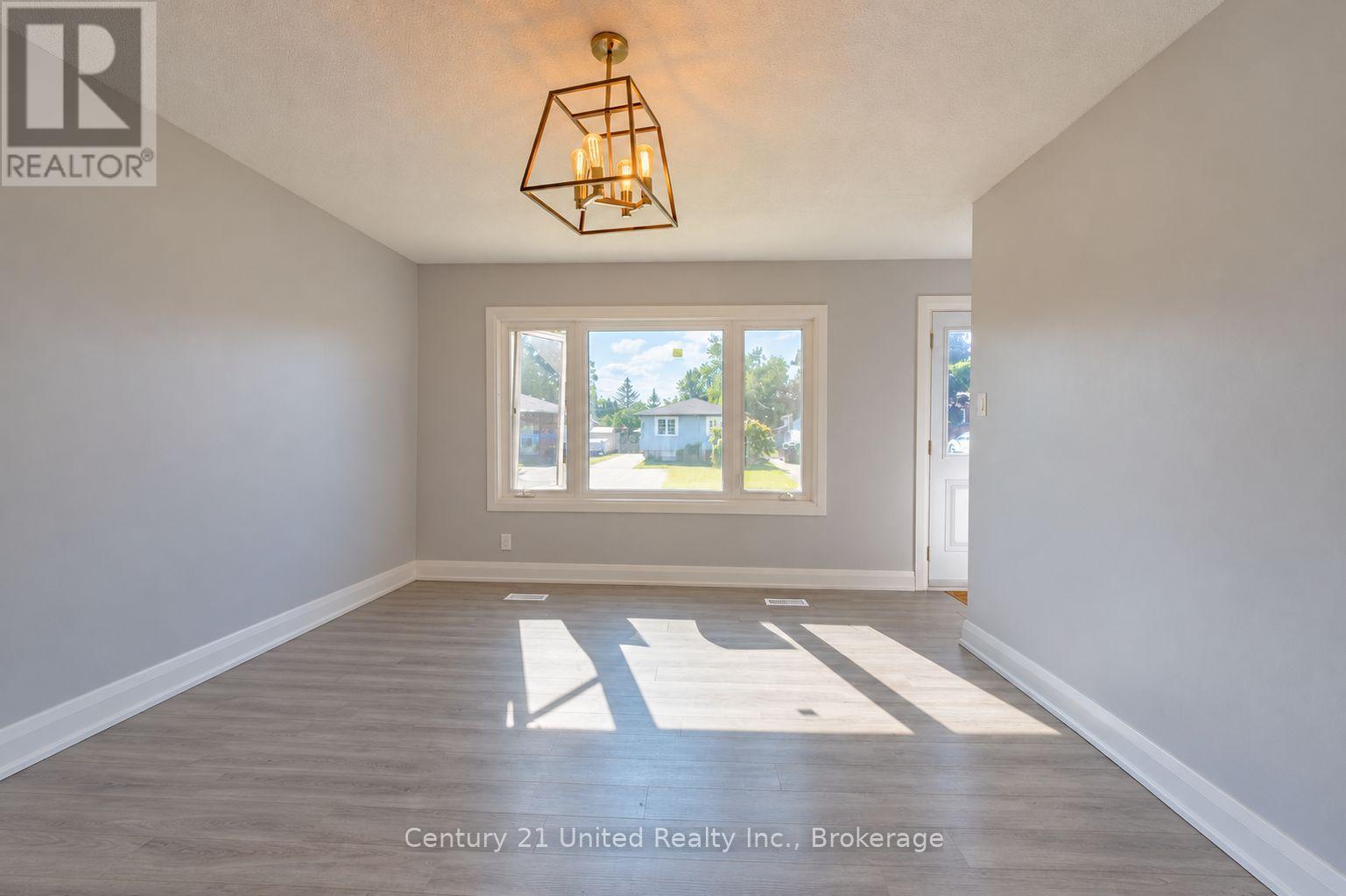 818 Orpington Road, Peterborough (Otonabee Ward 1), Ontario  K9J 7X5 - Photo 4 - X14094158