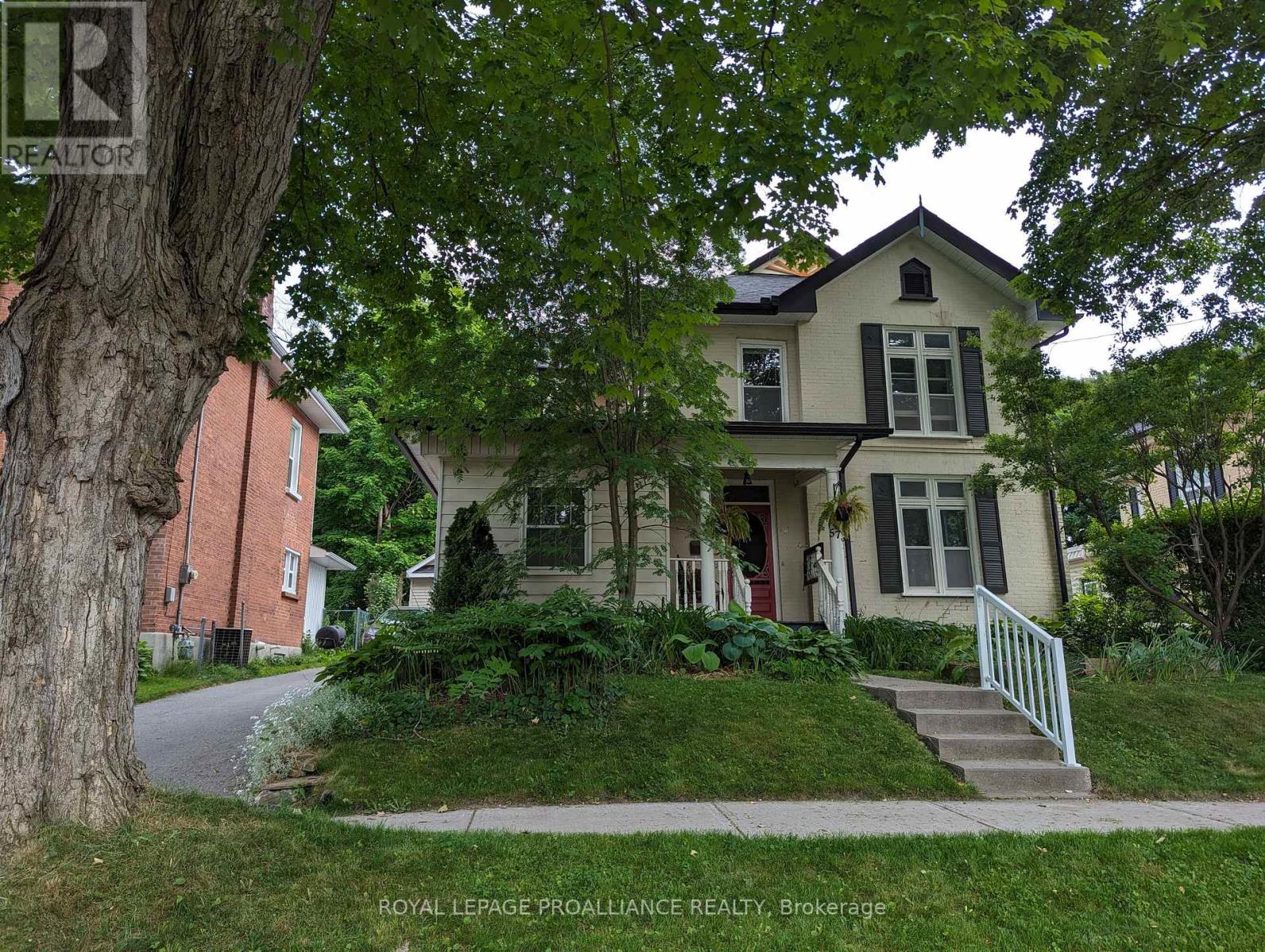 573 HOMEWOOD AVENUE, peterborough (town ward 3), Ontario