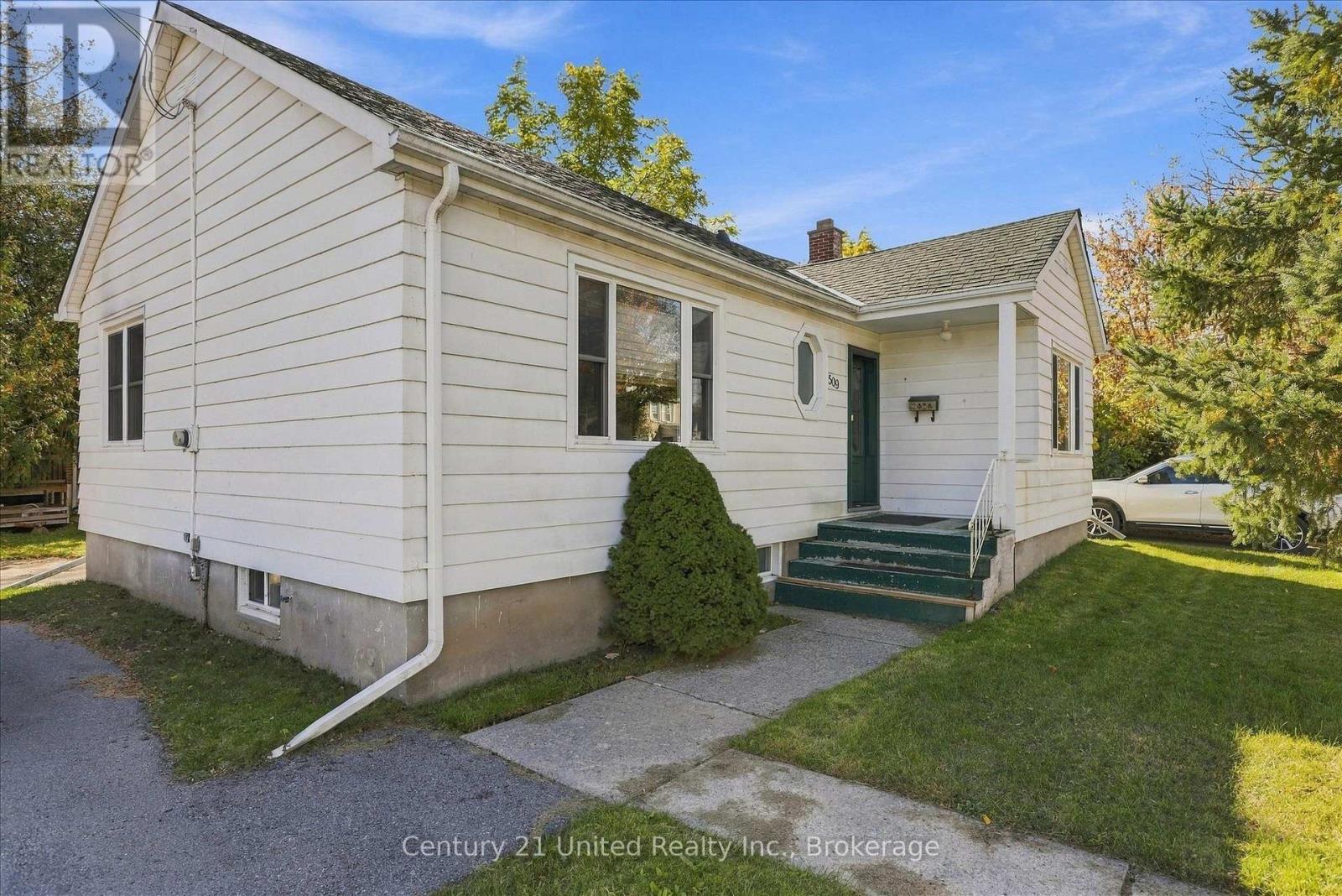 509 Bonaccord Street, Peterborough (Town Ward 3), Ontario  K9H 3A8 - Photo 4 - X14094604
