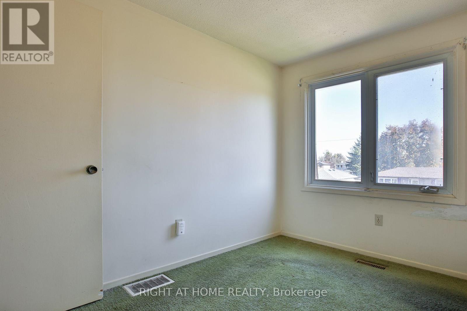 12 Rogers Road, Kawartha Lakes (Lindsay), Ontario  K9V 5C4 - Photo 27 - X14096344