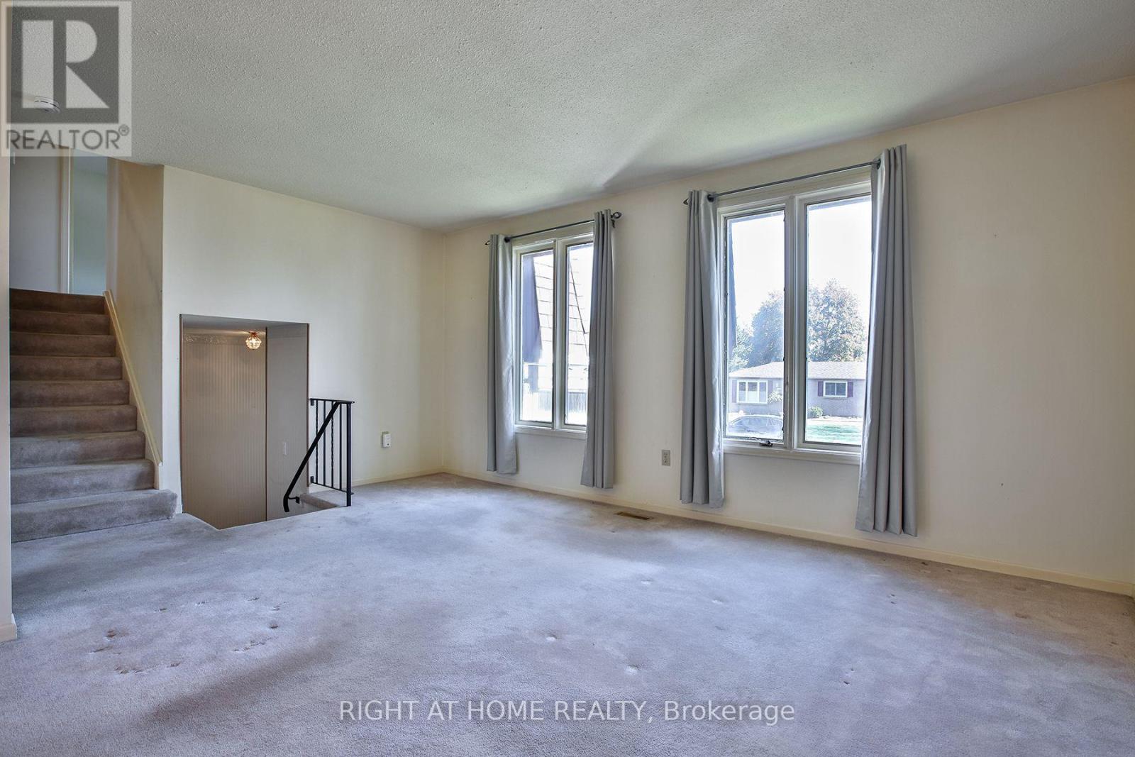 12 Rogers Road, Kawartha Lakes (Lindsay), Ontario  K9V 5C4 - Photo 5 - X14096344