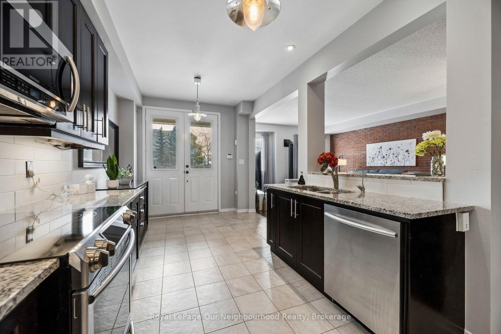 308 Lakebreeze Drive, Clarington (Newcastle), Ontario  L1B 0A1 - Photo 13 - E14096570
