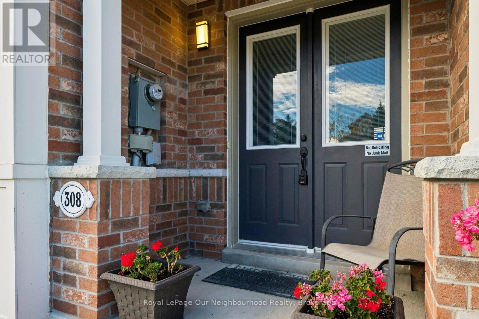 308 Lakebreeze Drive, Clarington (Newcastle), Ontario  L1B 0A1 - Photo 2 - E14096570