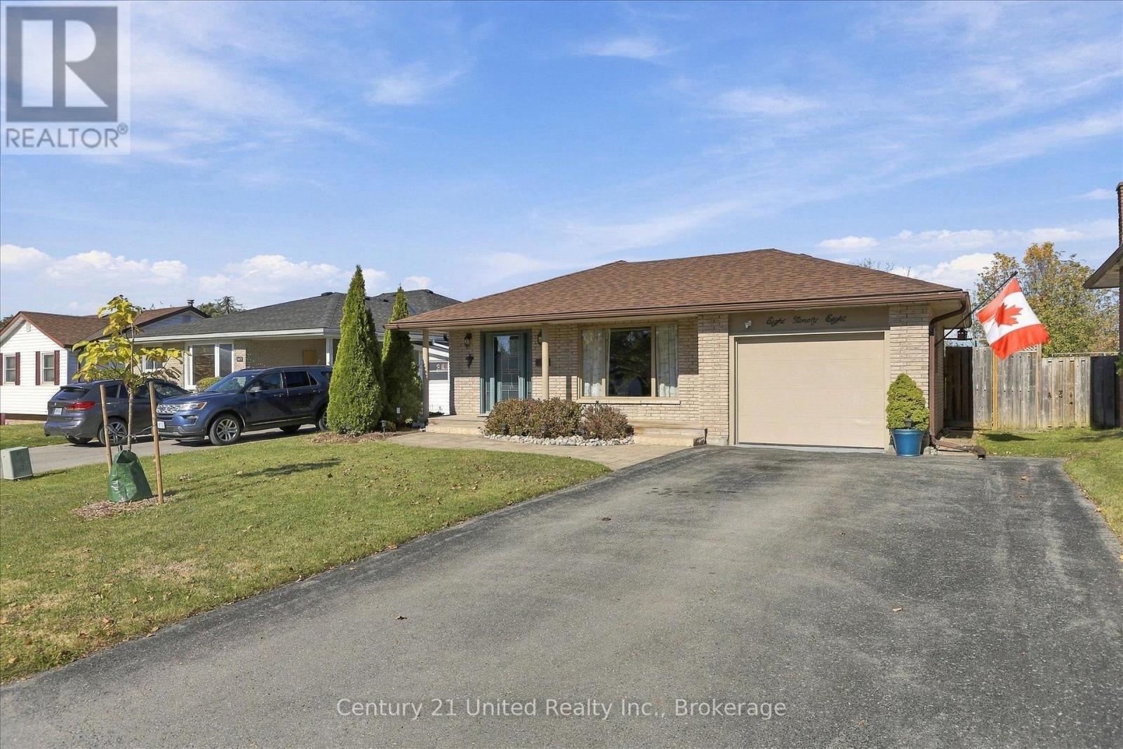 898 Sydenham Road, Peterborough (Ashburnham Ward 4), Ontario  K9J 1K2 - Photo 2 - X14097378