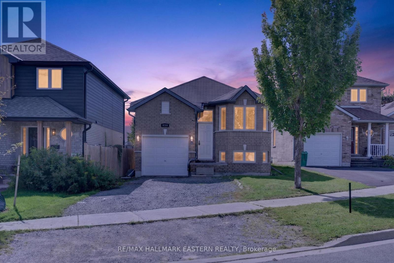 656 CLANCY CRESCENT, peterborough (otonabee ward 1), Ontario