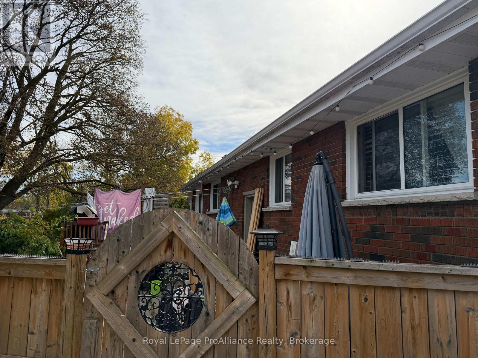 854 Barnardo Avenue, Peterborough (Northcrest Ward 5), Ontario  K9H 5V9 - Photo 6 - X14098474