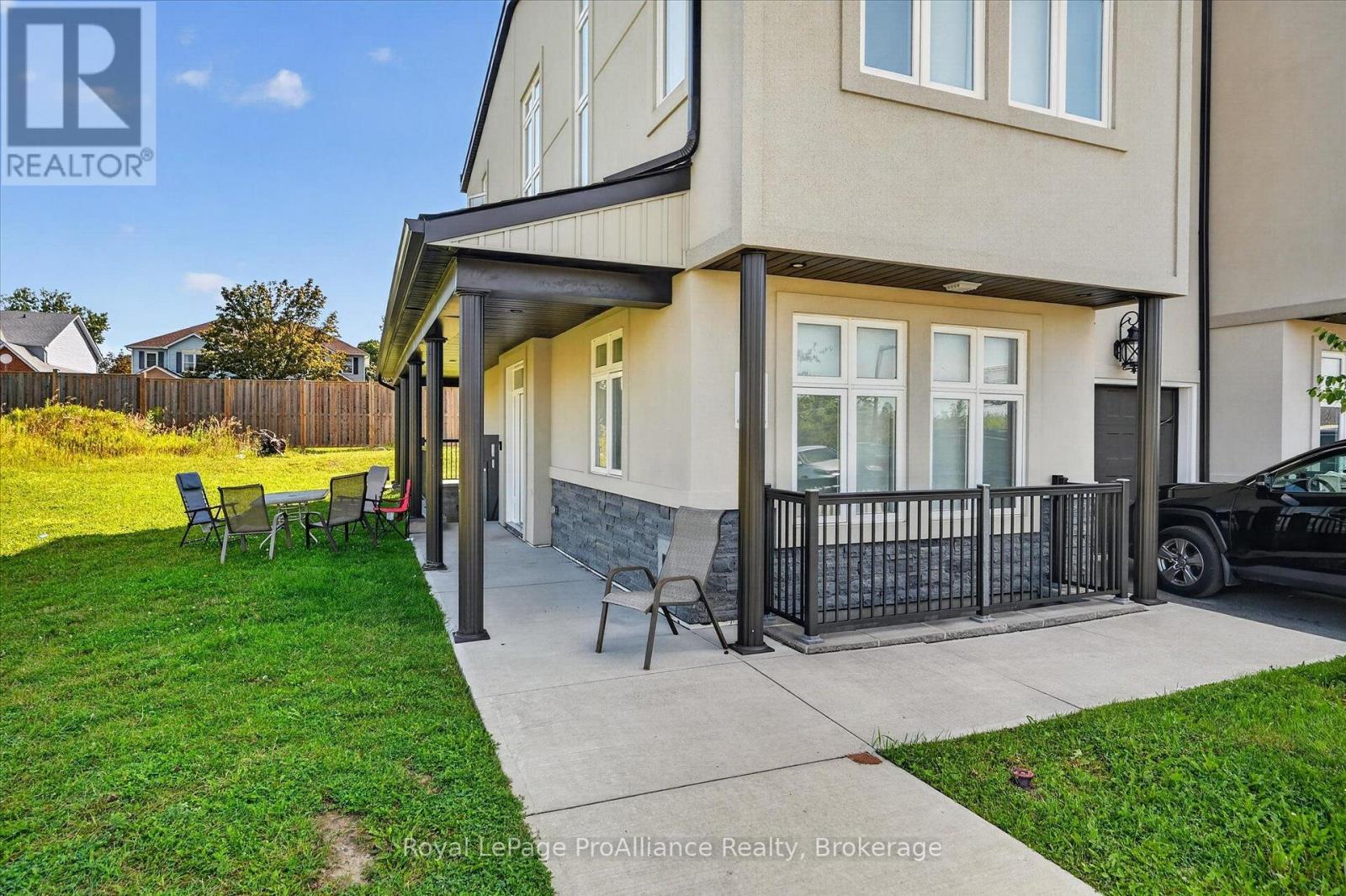 16 - 550 Brealey Drive, Peterborough (Otonabee Ward 1), Ontario  K9K 2R8 - Photo 2 - X14098838