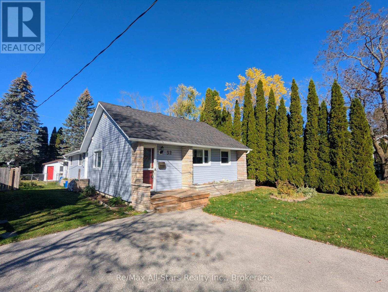 32 CHURCHILL CRESCENT, kawartha lakes (lindsay), Ontario