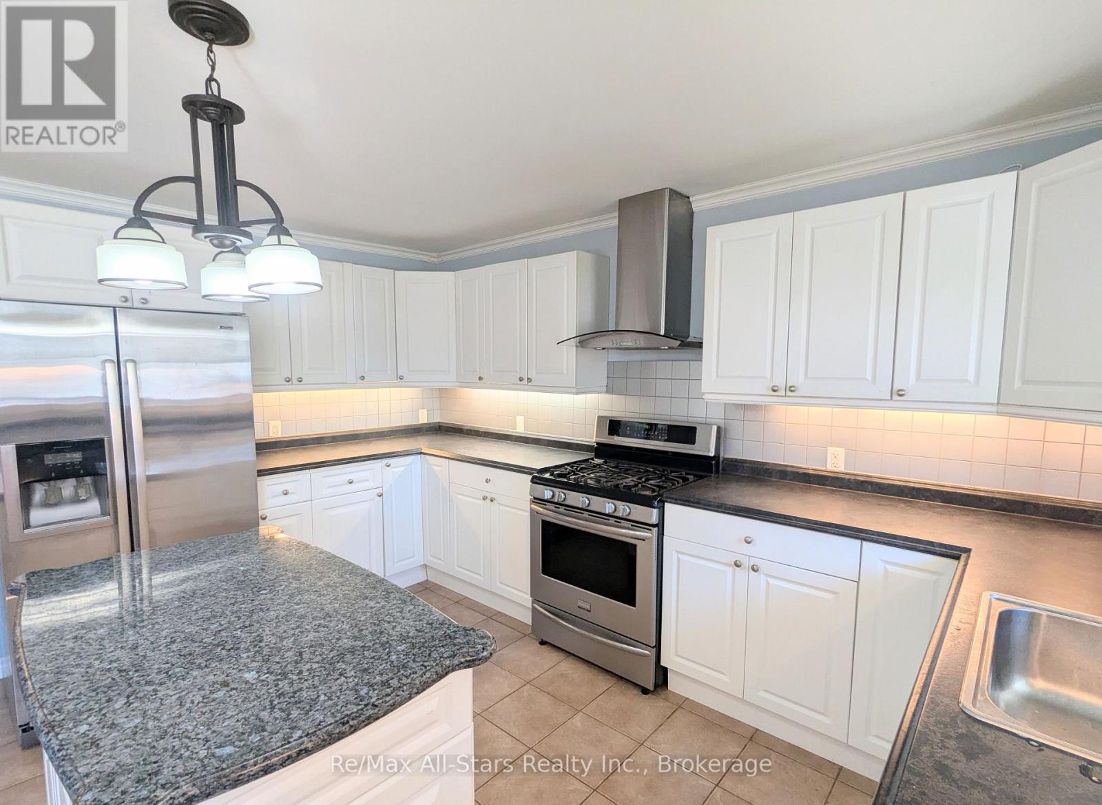 32 Churchill Crescent, Kawartha Lakes (Lindsay), Ontario  K9V 3Y6 - Photo 11 - X14099462